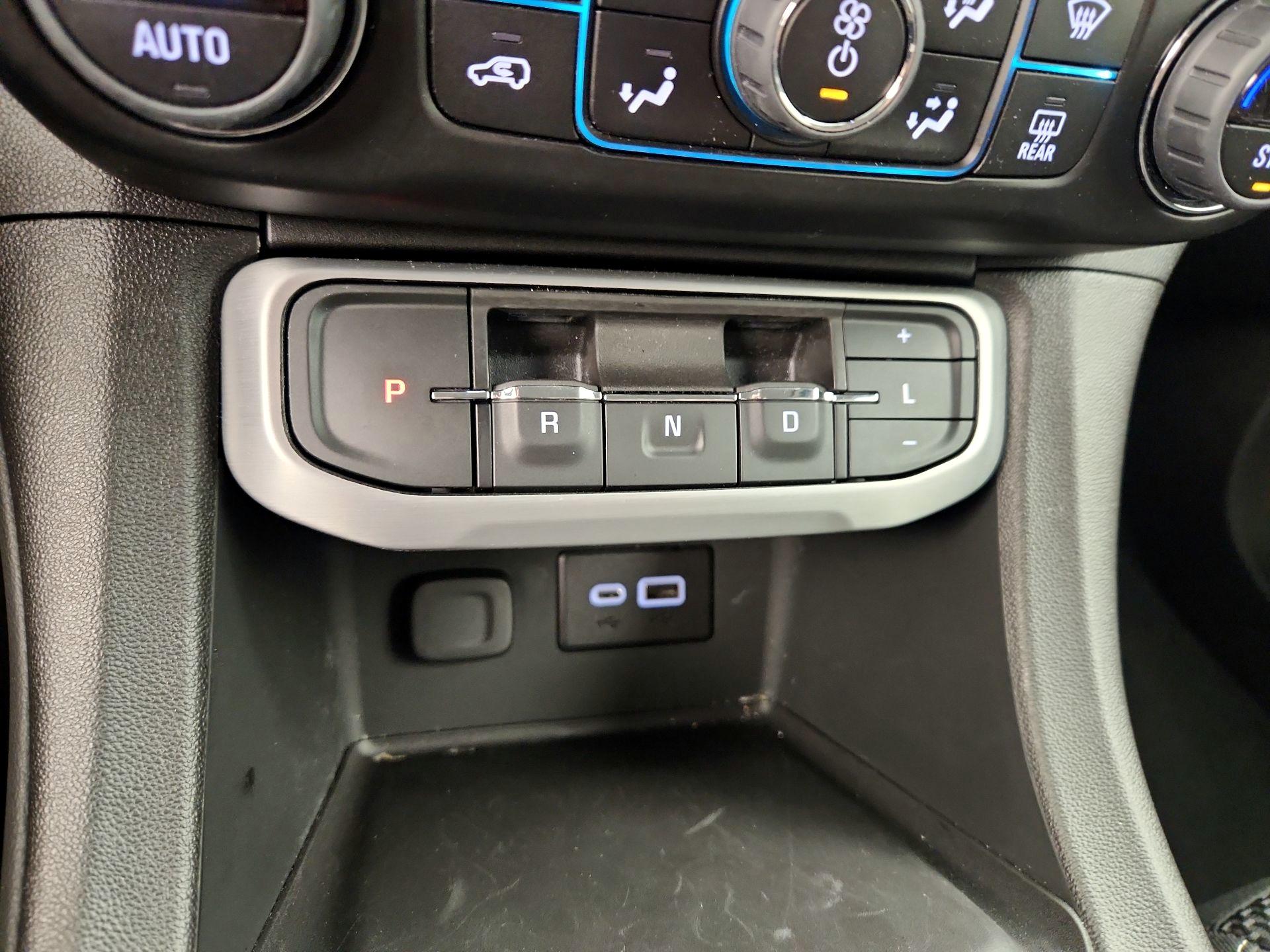 Thumbnail: 2023 GMC Acadia - 17