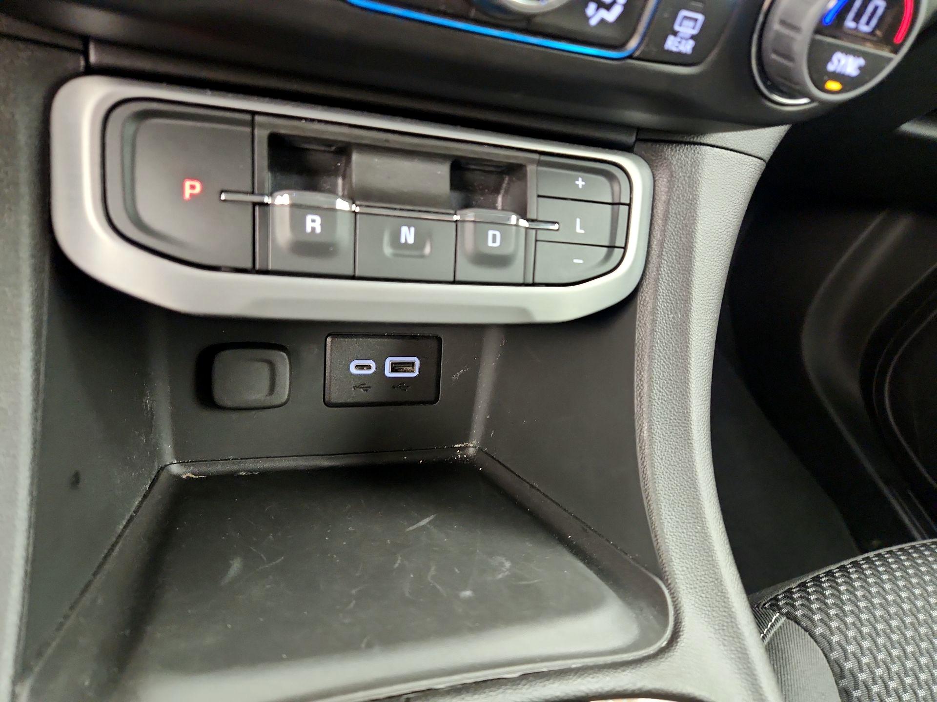 Thumbnail: 2023 GMC Acadia - 18