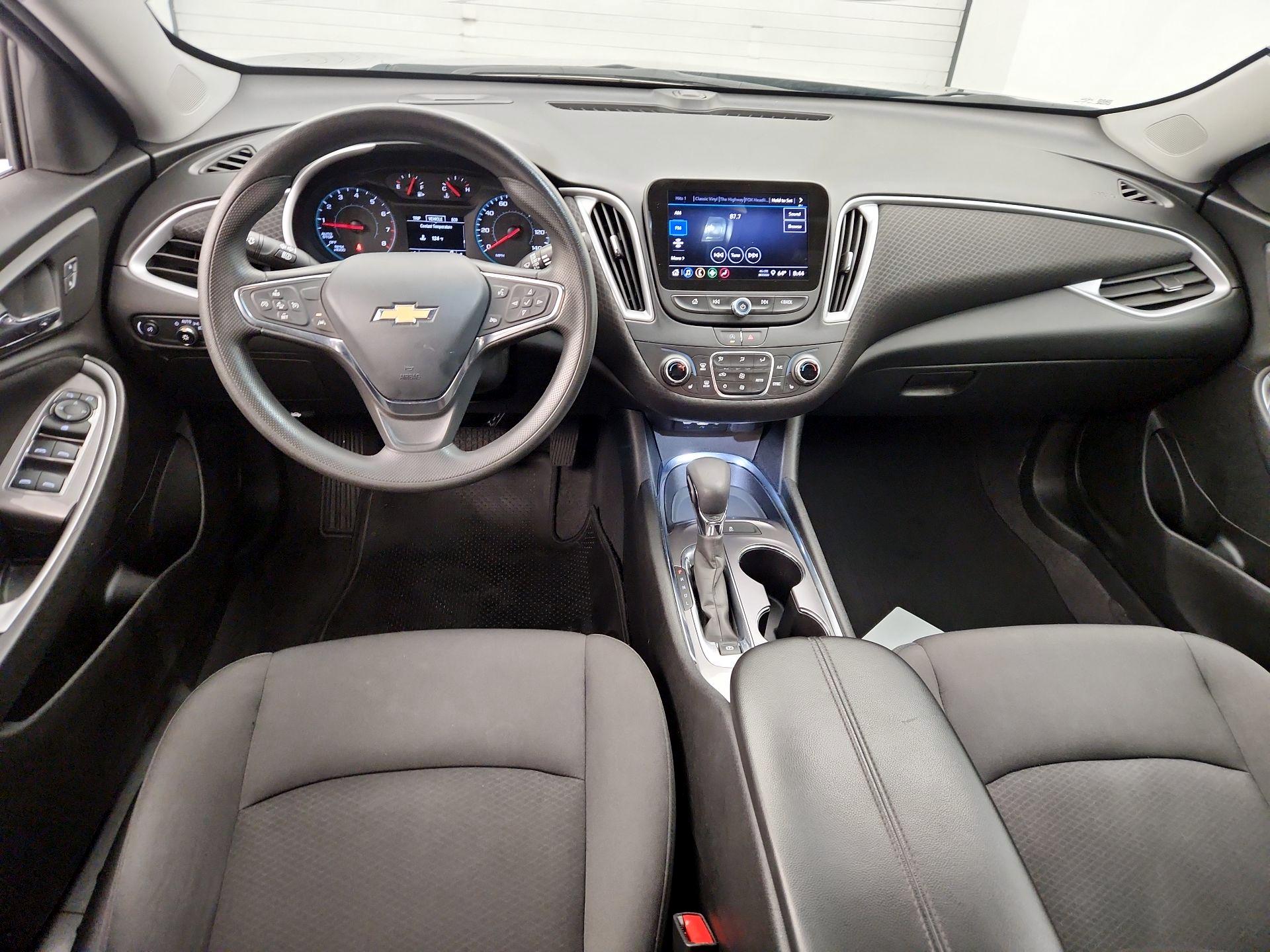 Thumbnail: 2023 Chevrolet Malibu - 9