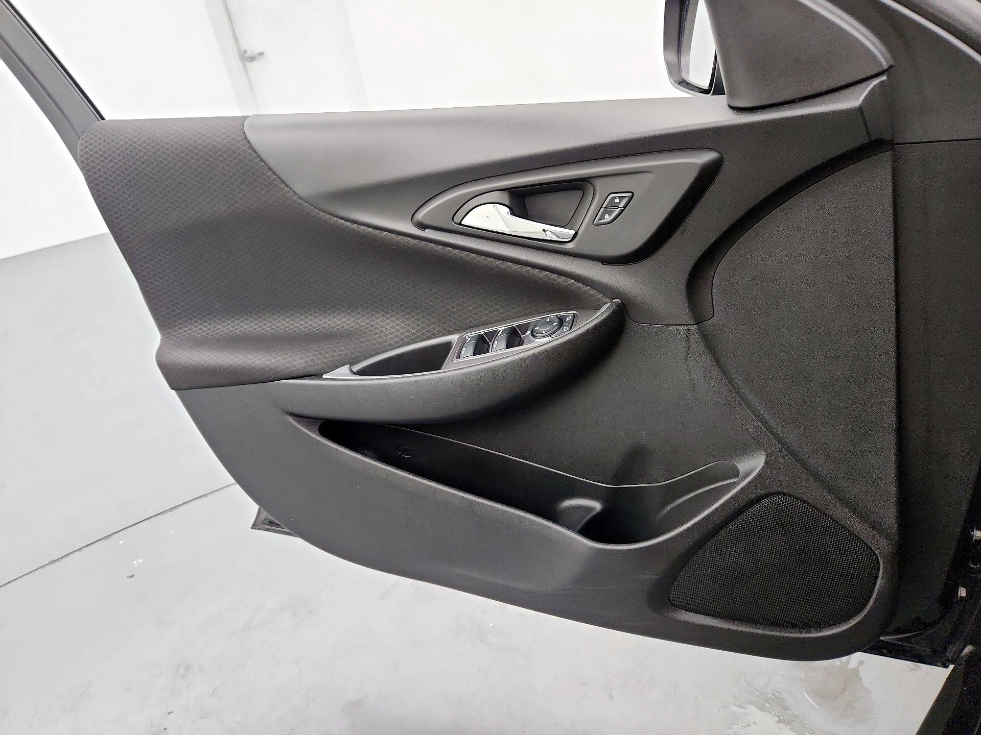 Thumbnail: 2023 Chevrolet Malibu - 12