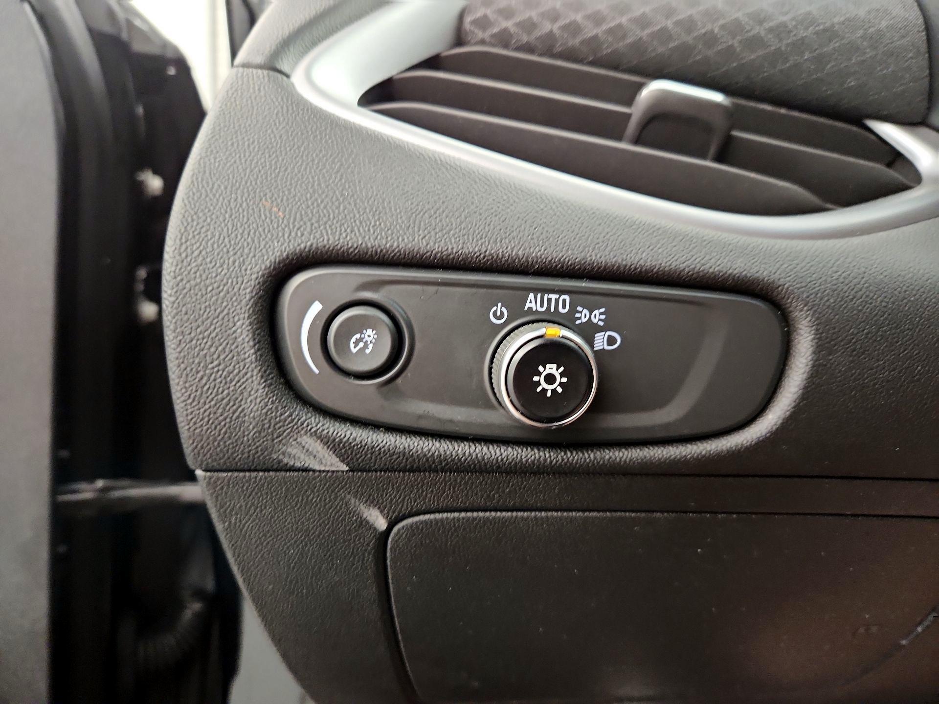 Thumbnail: 2023 Chevrolet Malibu - 13