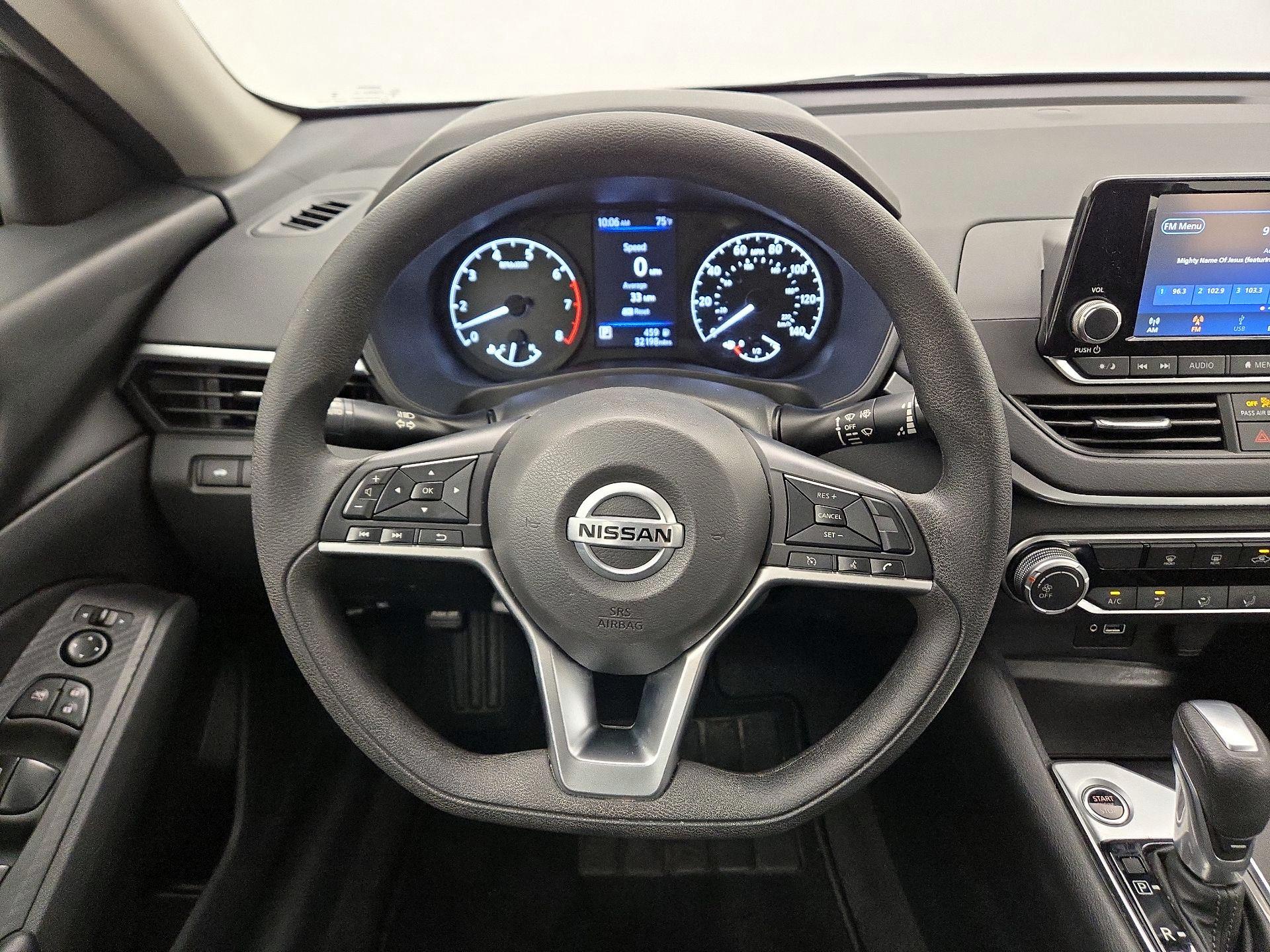 Thumbnail: 2022 Nissan Altima - 10