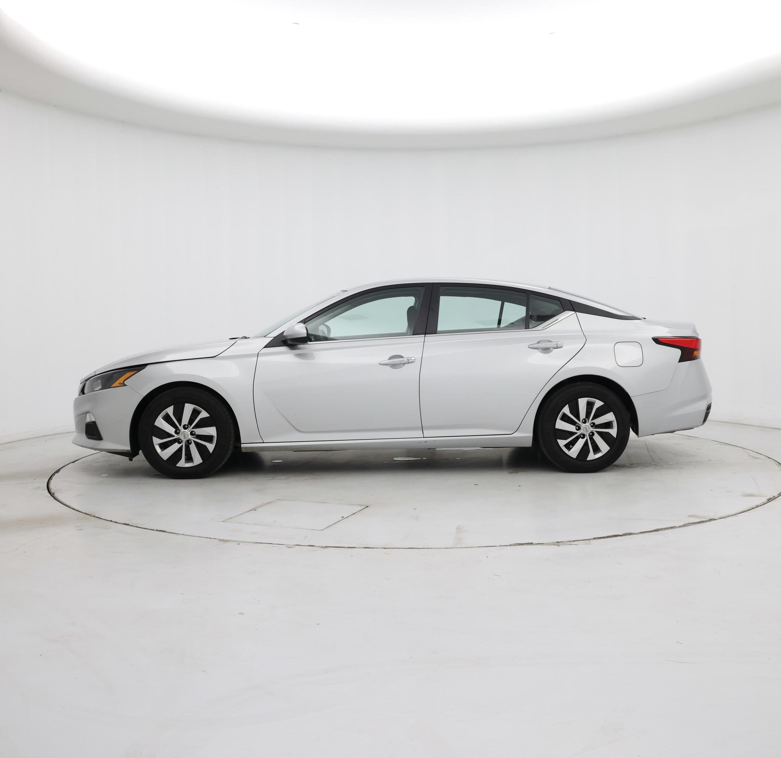 Thumbnail: 2022 Nissan Altima - 3