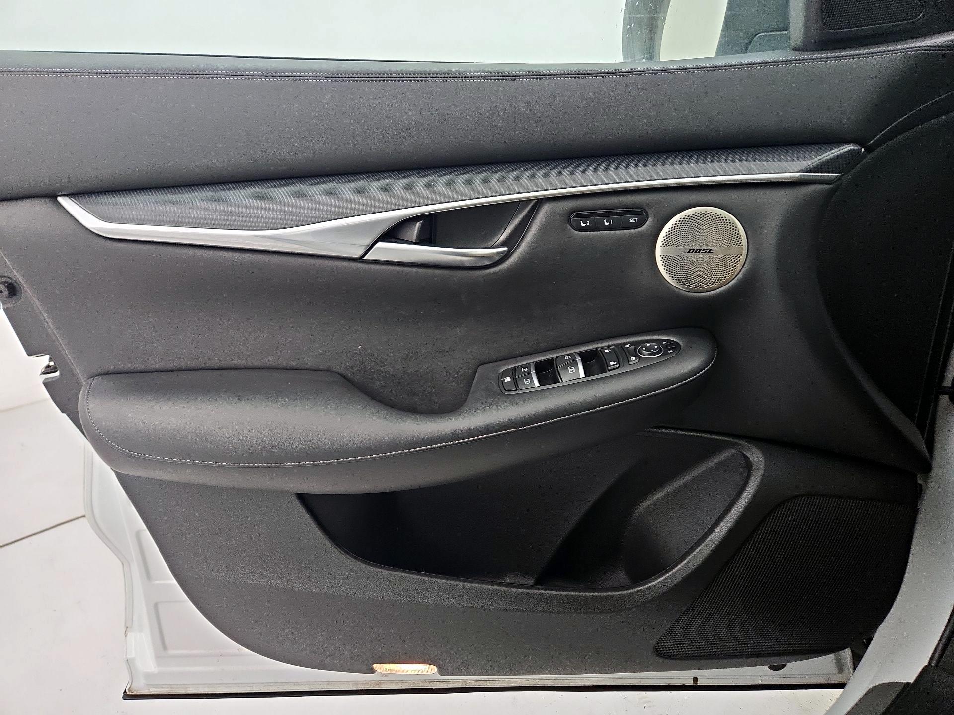 Thumbnail: 2023 INFINITI QX50 - 12