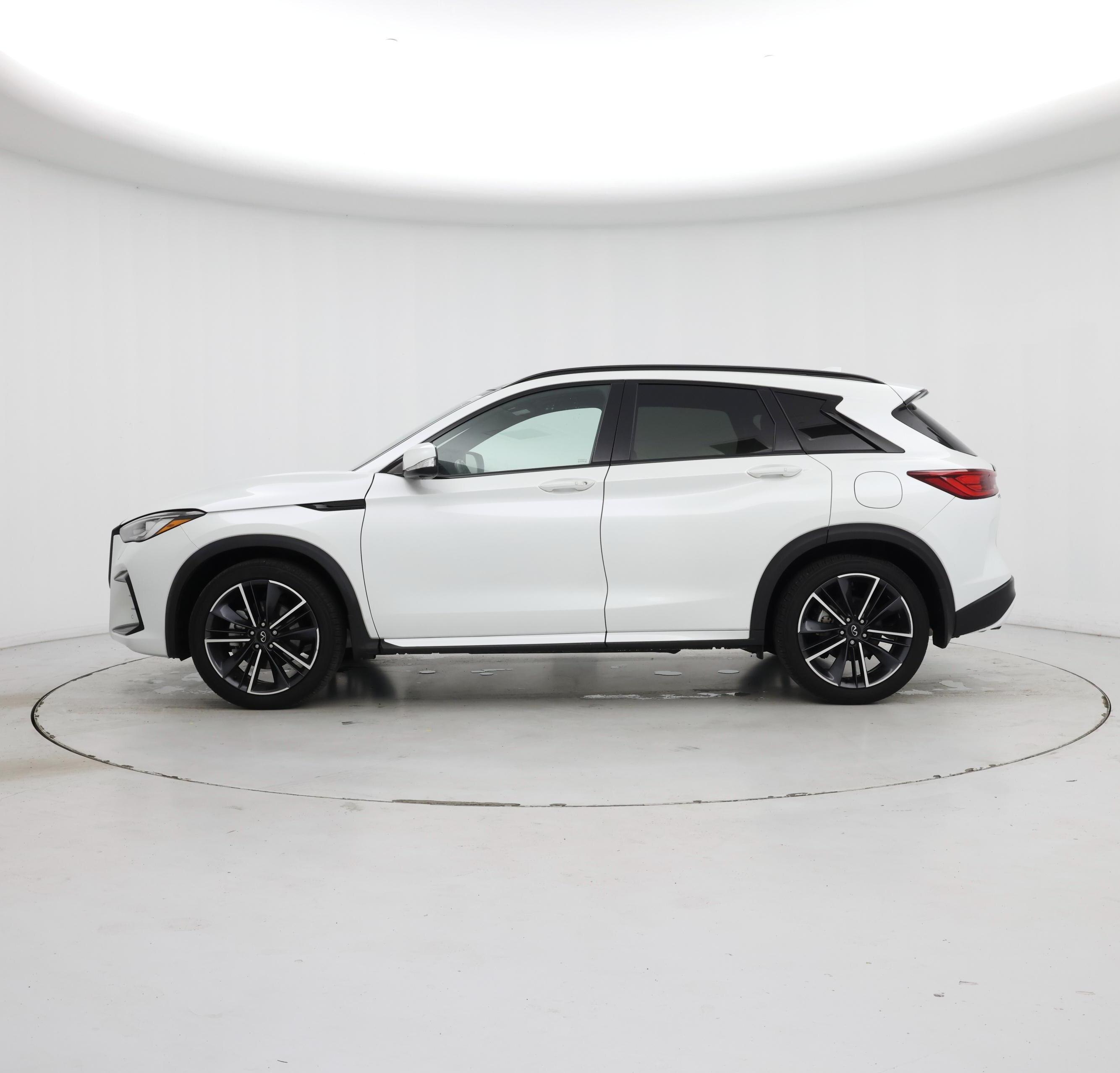 Thumbnail: 2023 INFINITI QX50 - 3