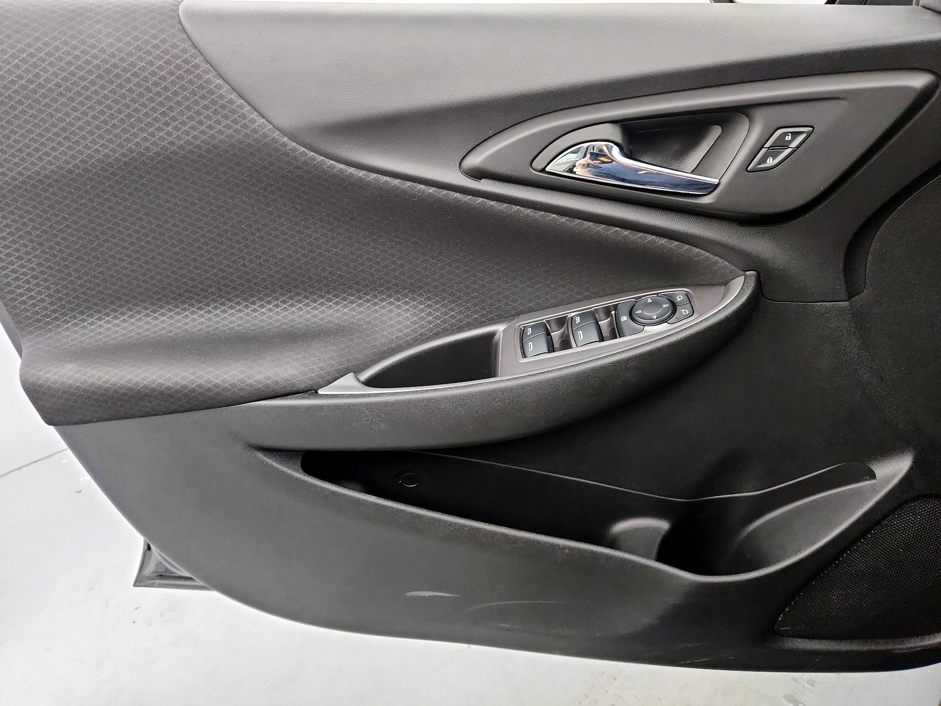 Thumbnail: 2023 Chevrolet Malibu - 12