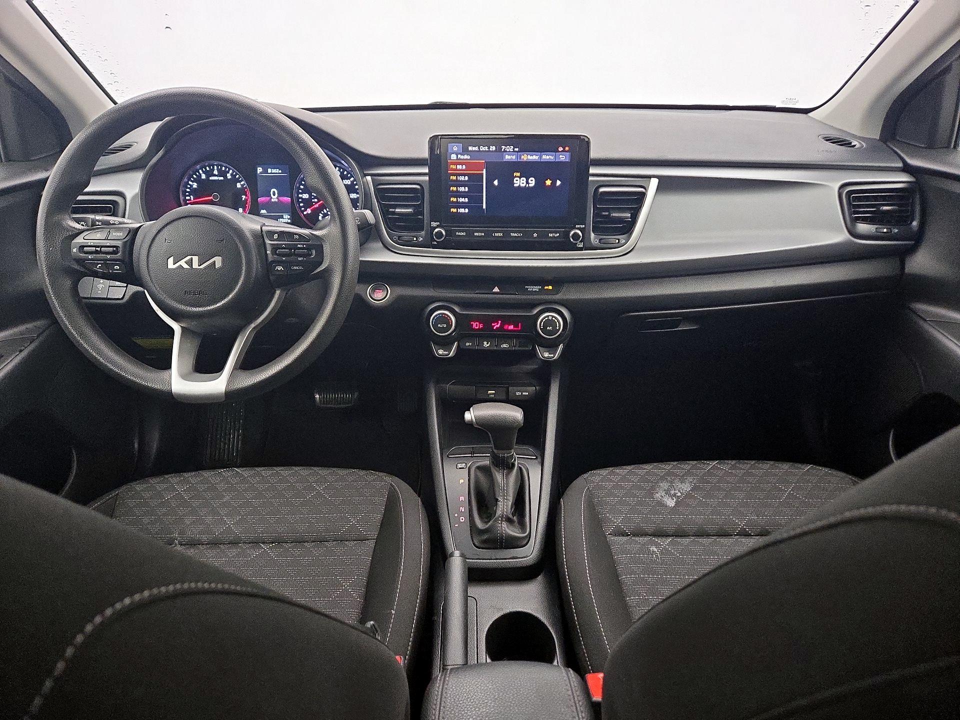 Thumbnail: 2023 Kia Rio - 9