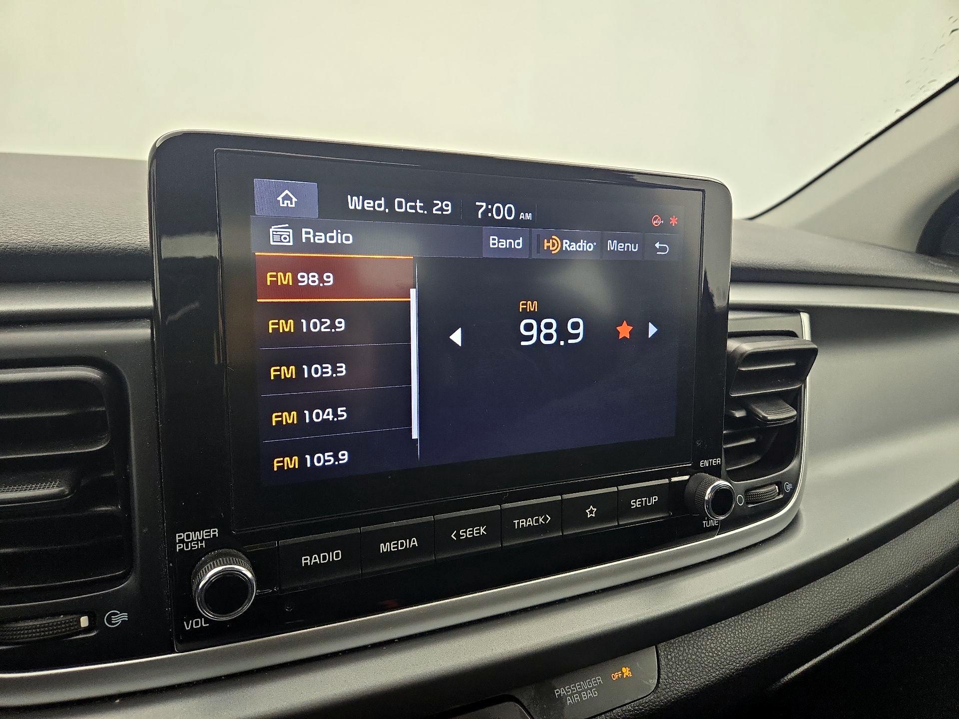 Thumbnail: 2023 Kia Rio - 15