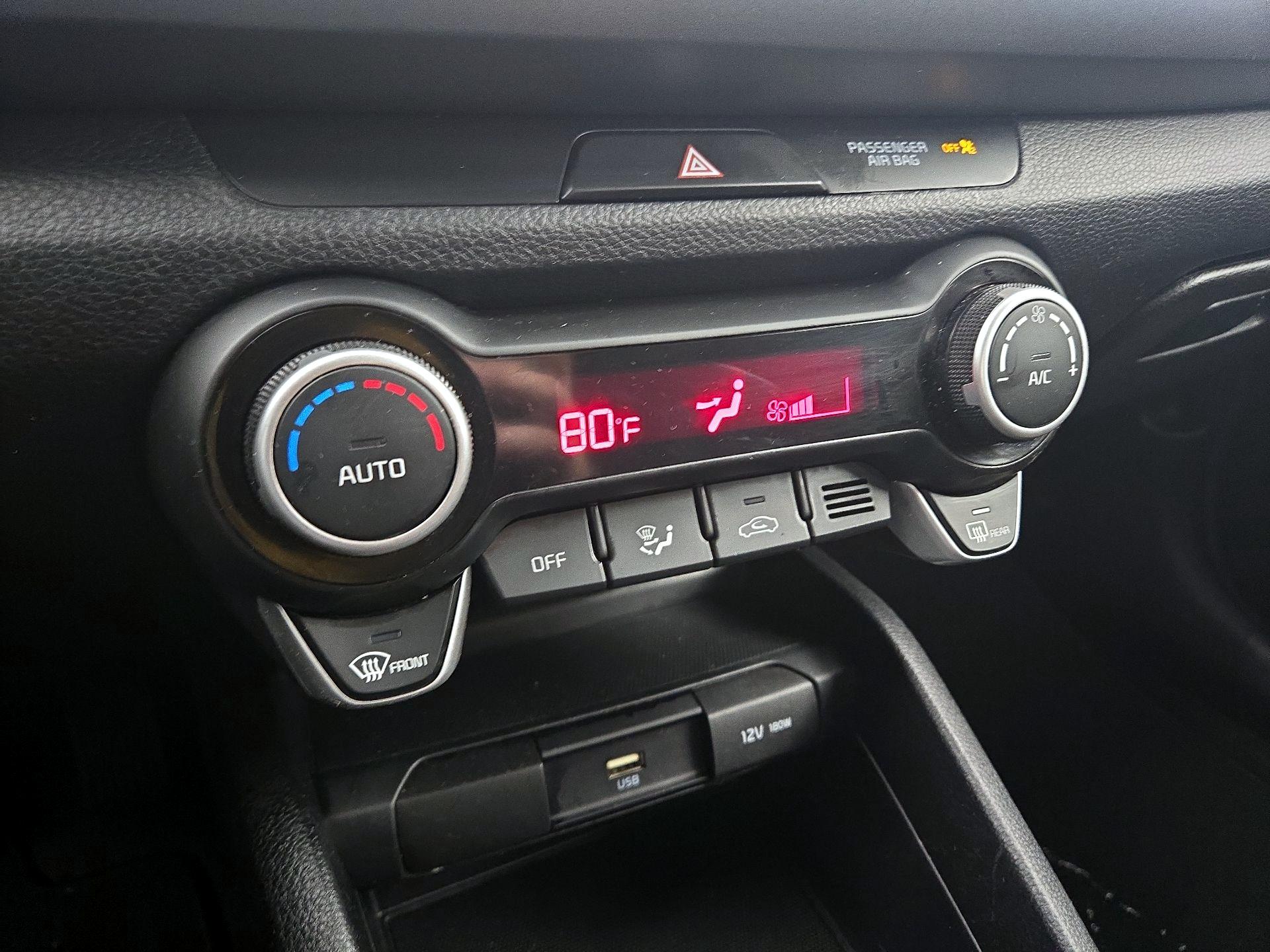 Thumbnail: 2023 Kia Rio - 16