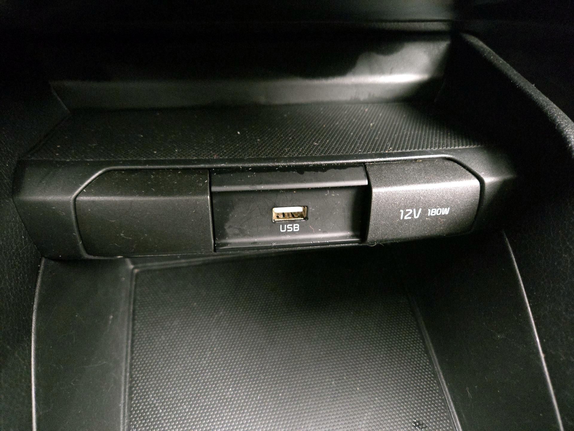 Thumbnail: 2023 Kia Rio - 18