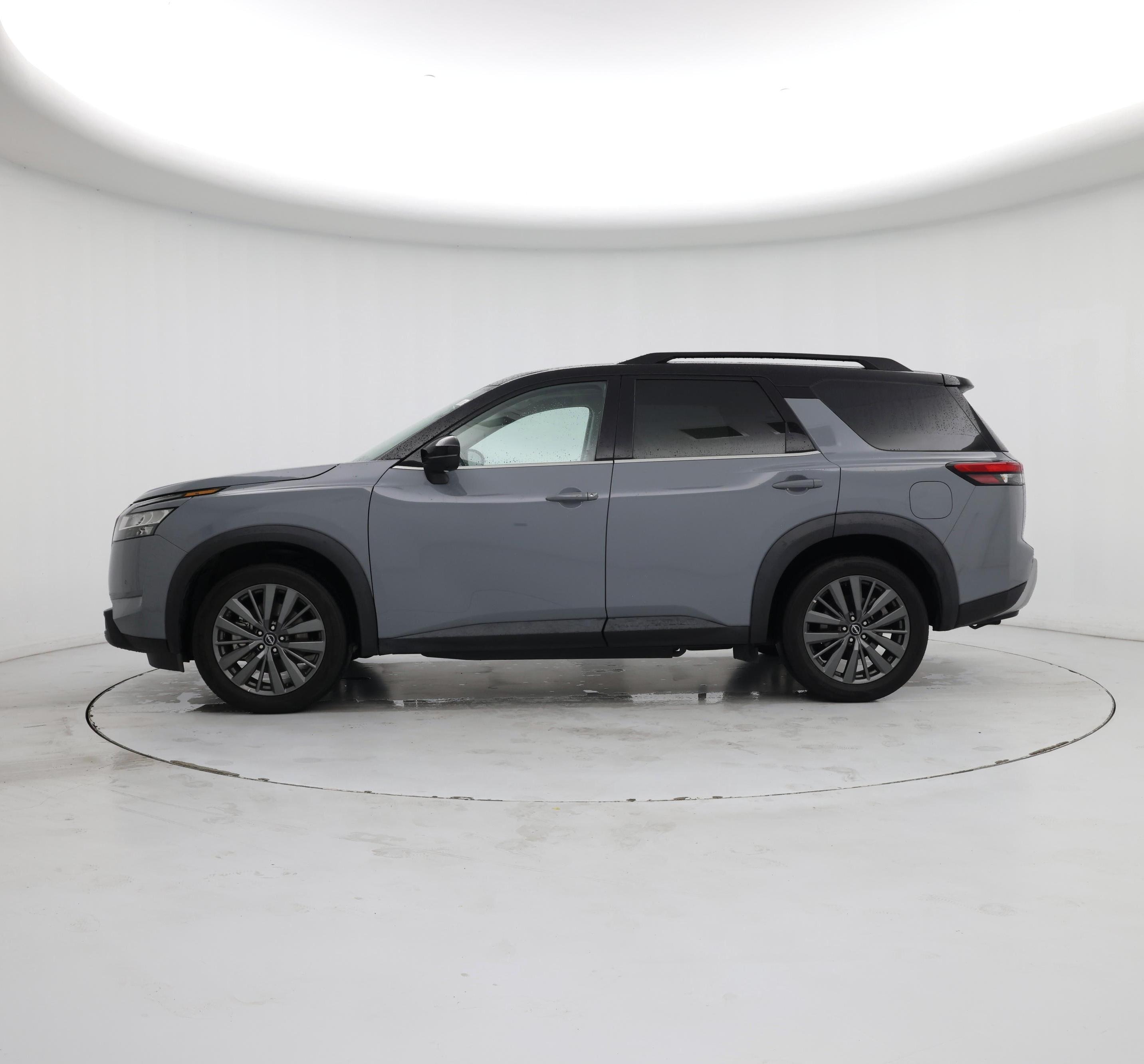 Thumbnail: 2022 Nissan Pathfinder - 3
