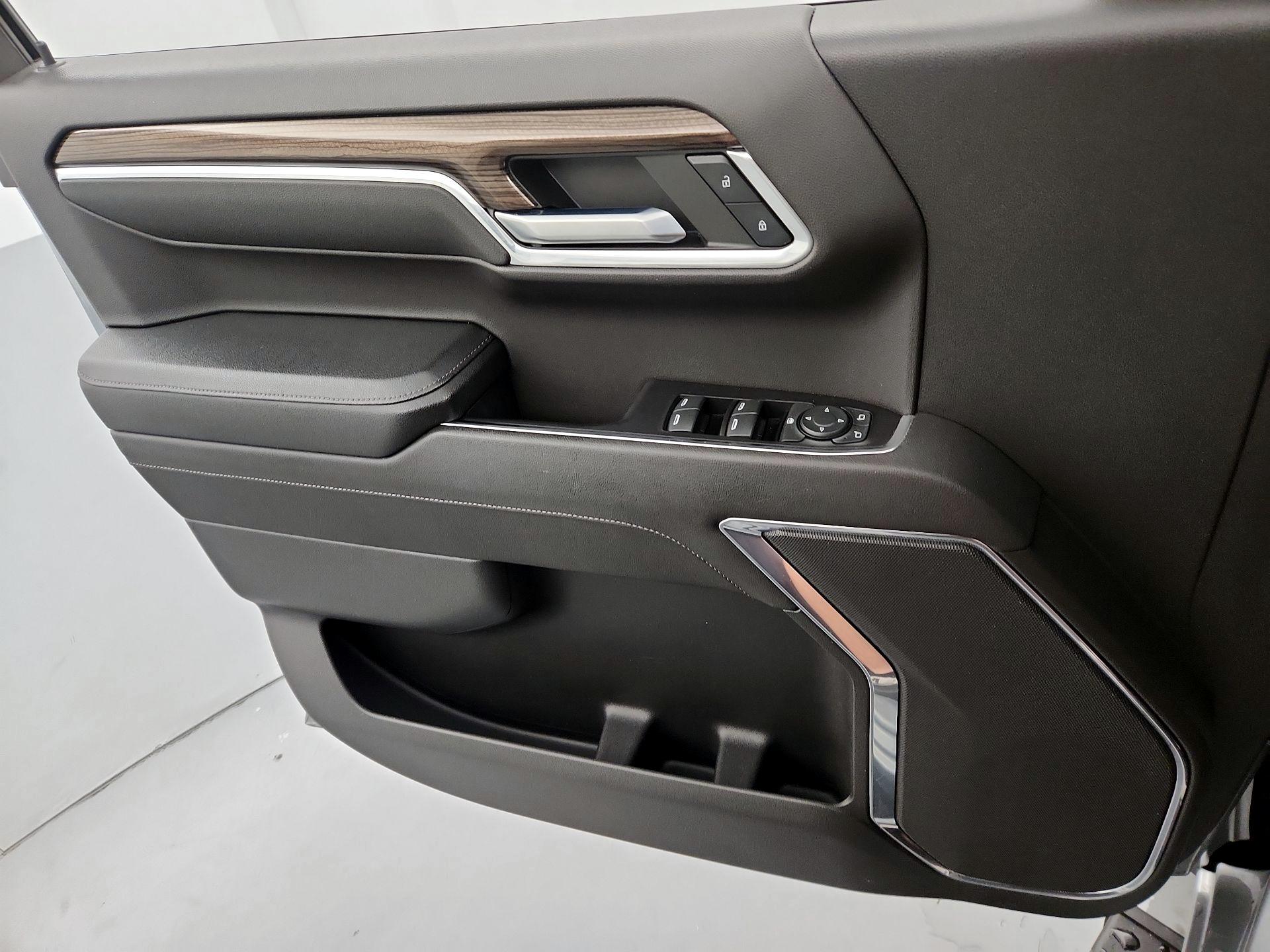 Thumbnail: 2023 Chevrolet Silverado 1500 - 12