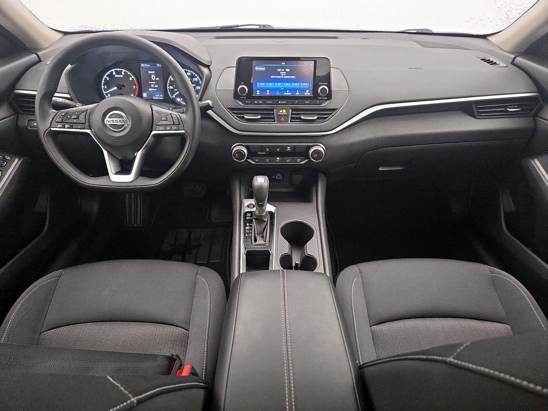 Thumbnail: 2022 Nissan Altima - 9
