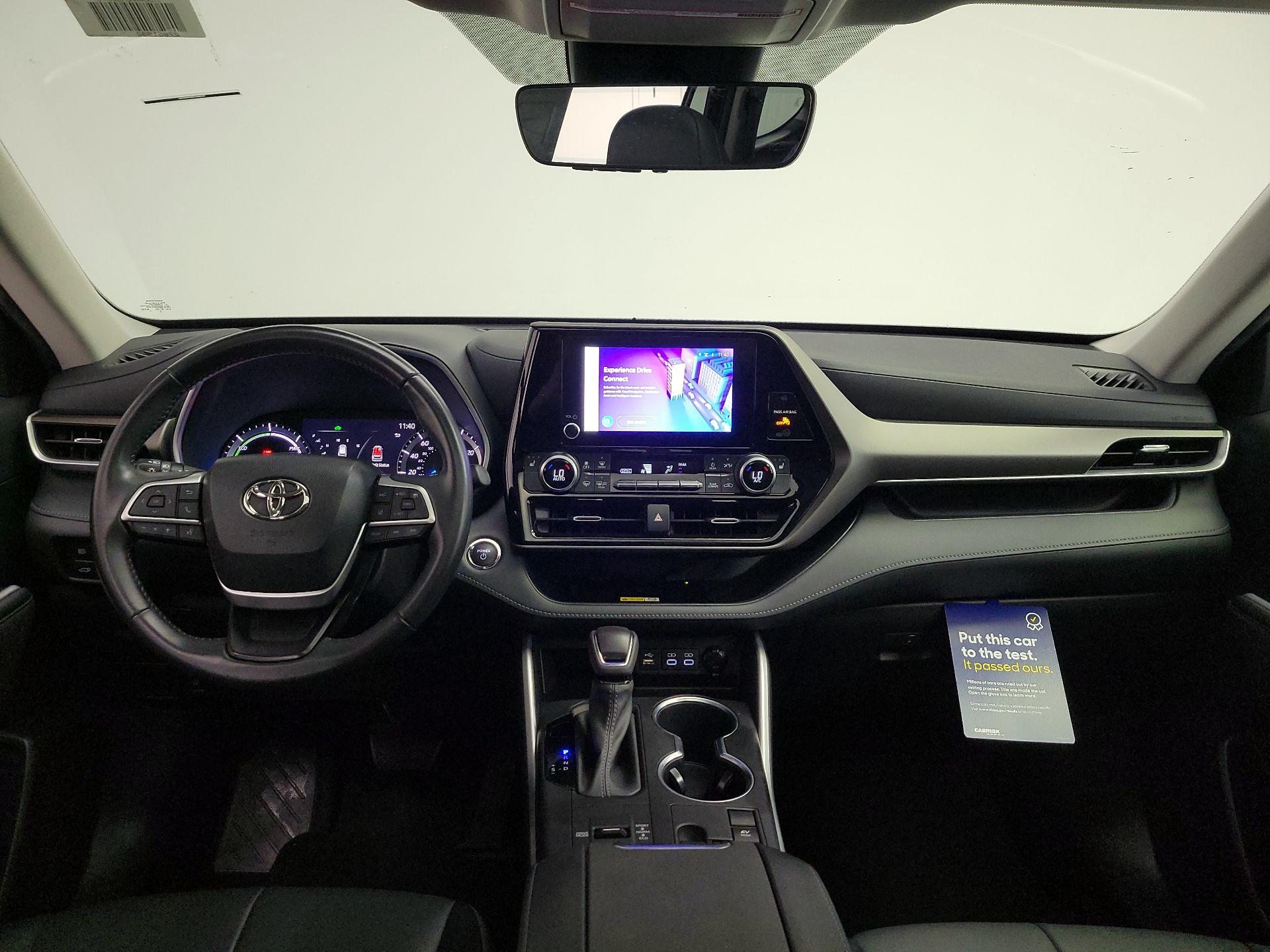 Thumbnail: 2023 Toyota Highlander - 9