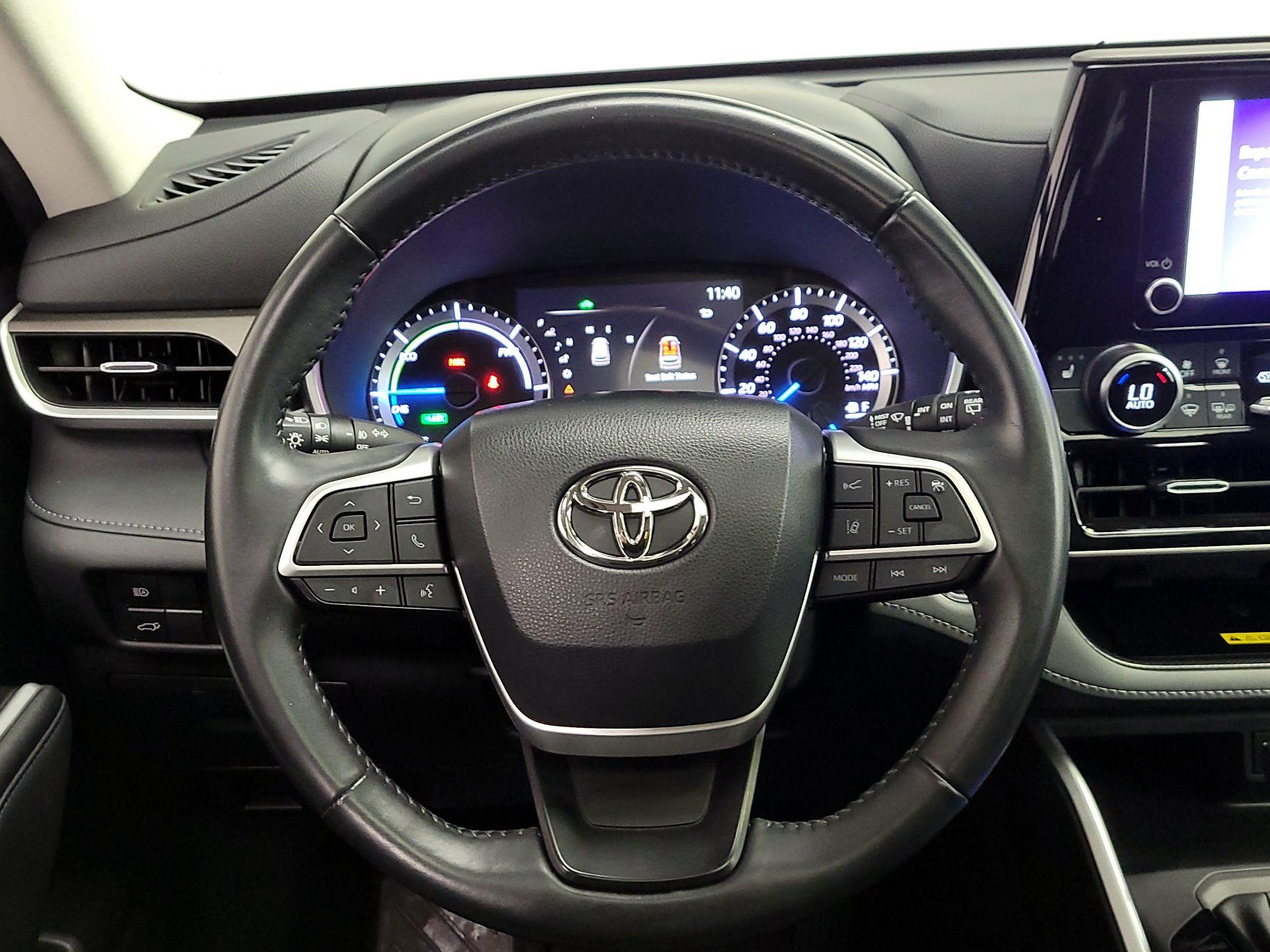 Thumbnail: 2023 Toyota Highlander - 10