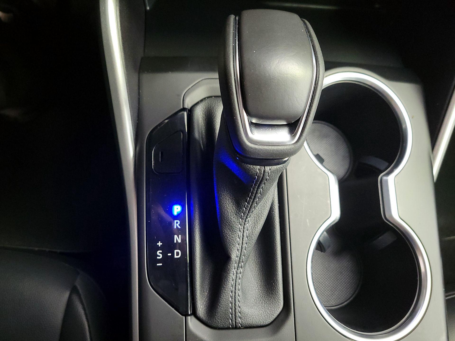 Thumbnail: 2023 Toyota Highlander - 18