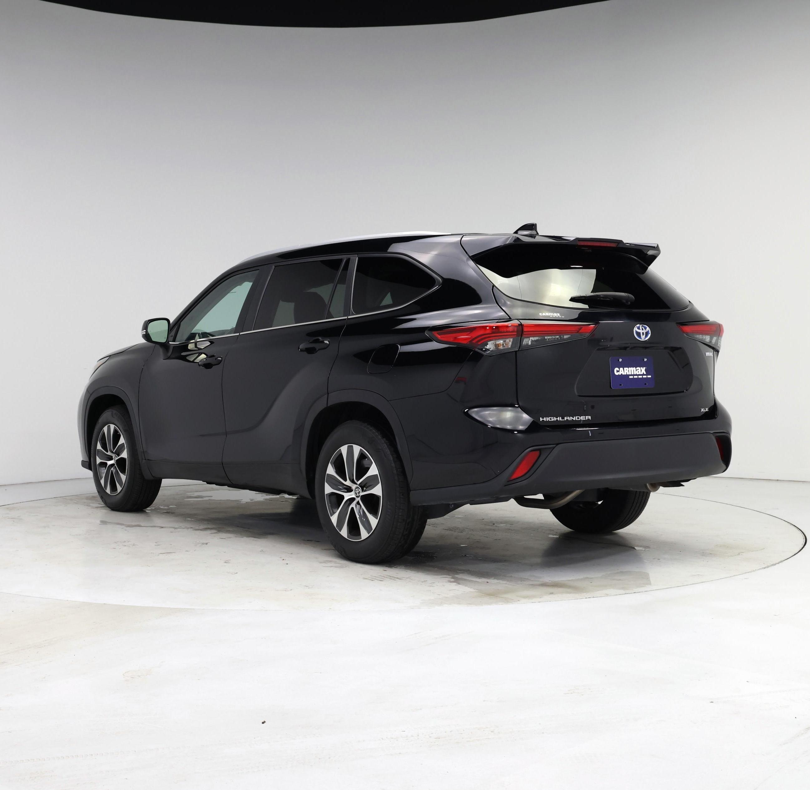 Thumbnail: 2023 Toyota Highlander - 2