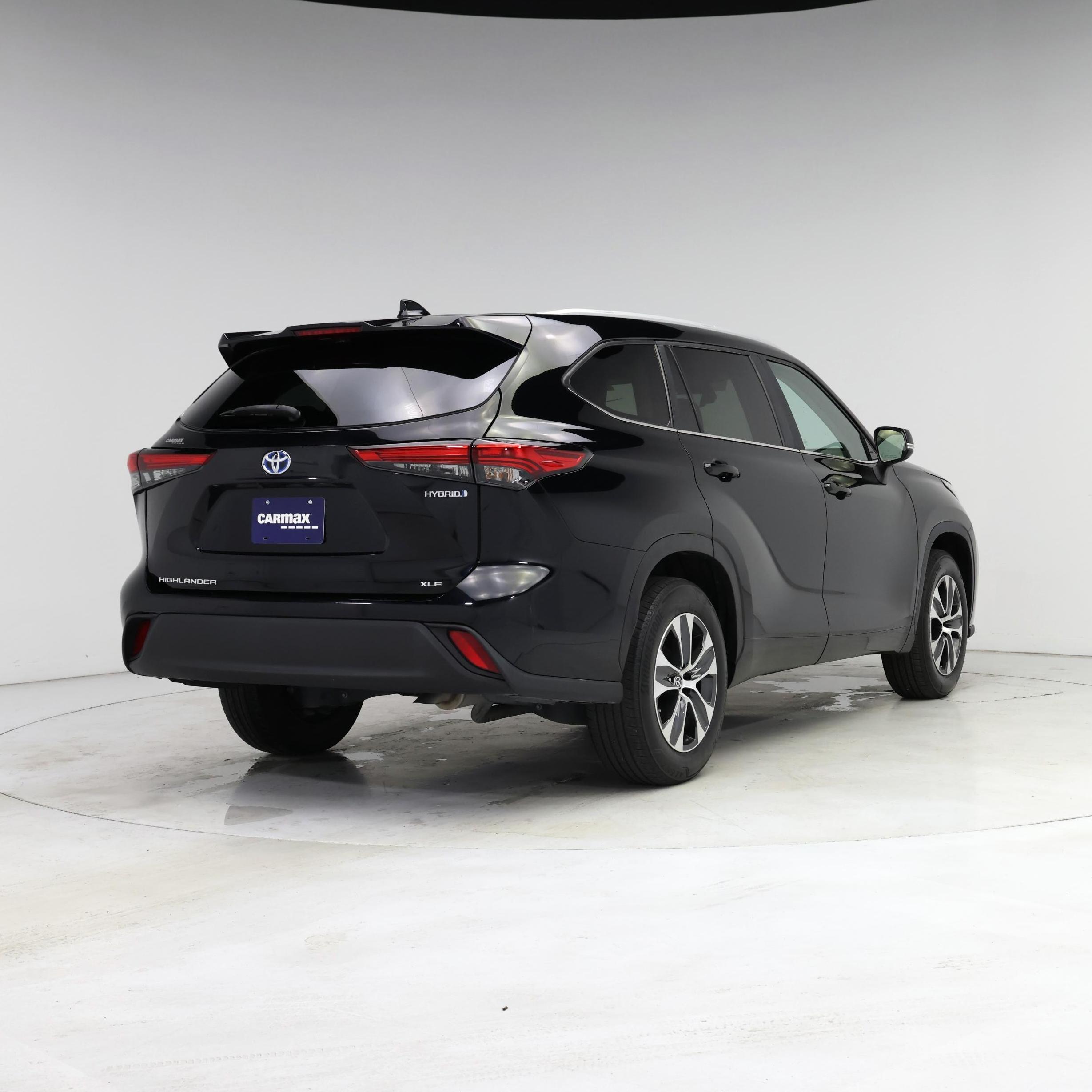 Thumbnail: 2023 Toyota Highlander - 8