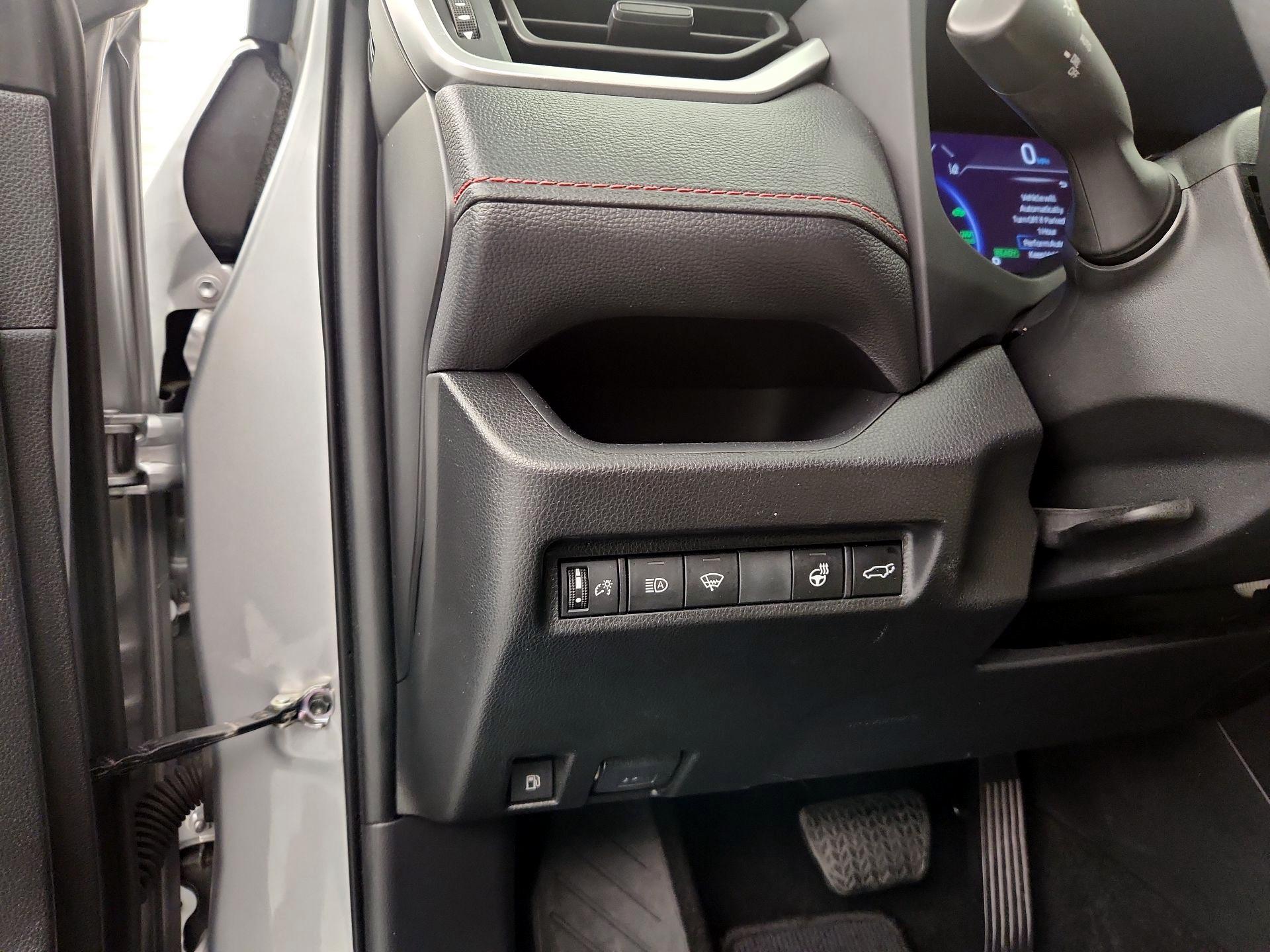 Thumbnail: 2022 Toyota RAV4 - 13