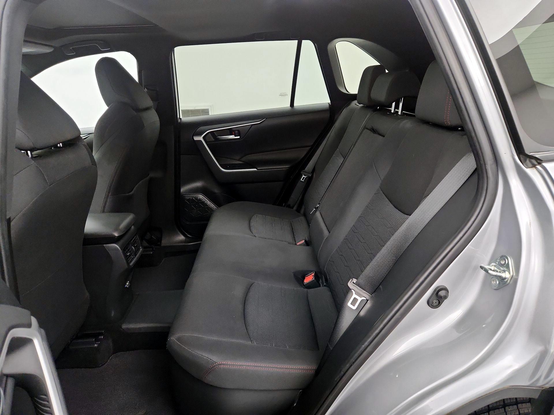 Thumbnail: 2022 Toyota RAV4 - 20