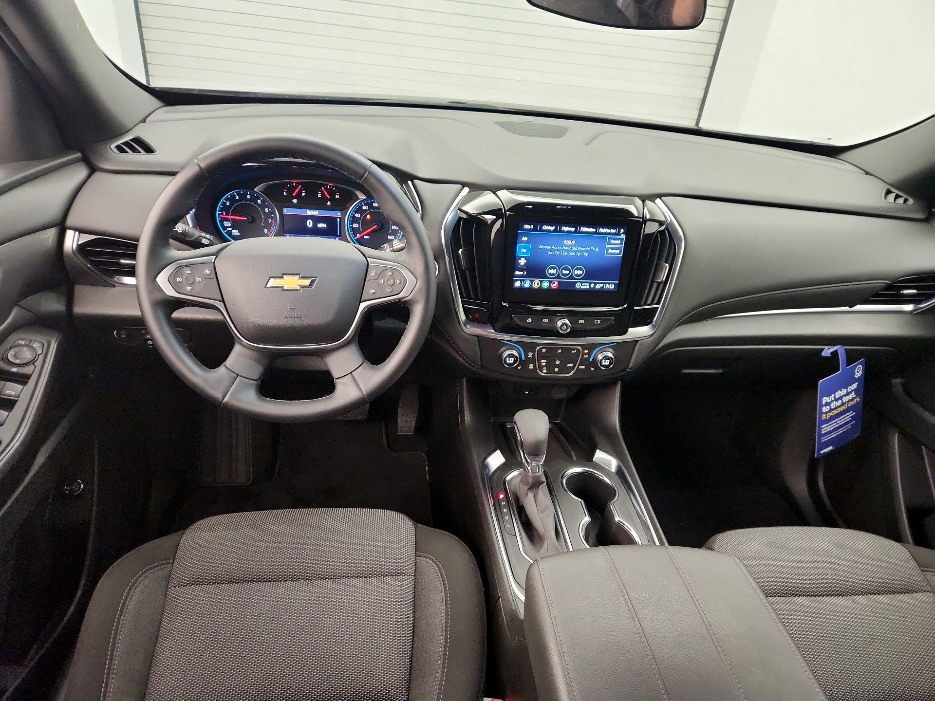 Thumbnail: 2023 Chevrolet Traverse - 9