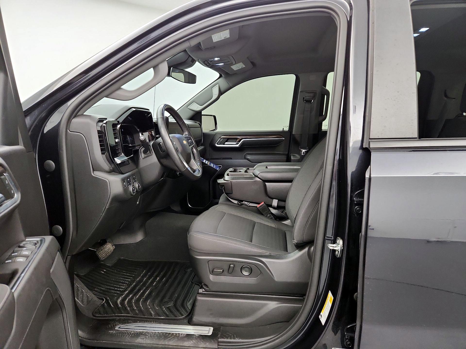 Thumbnail: 2022 Chevrolet Silverado 1500 - 11