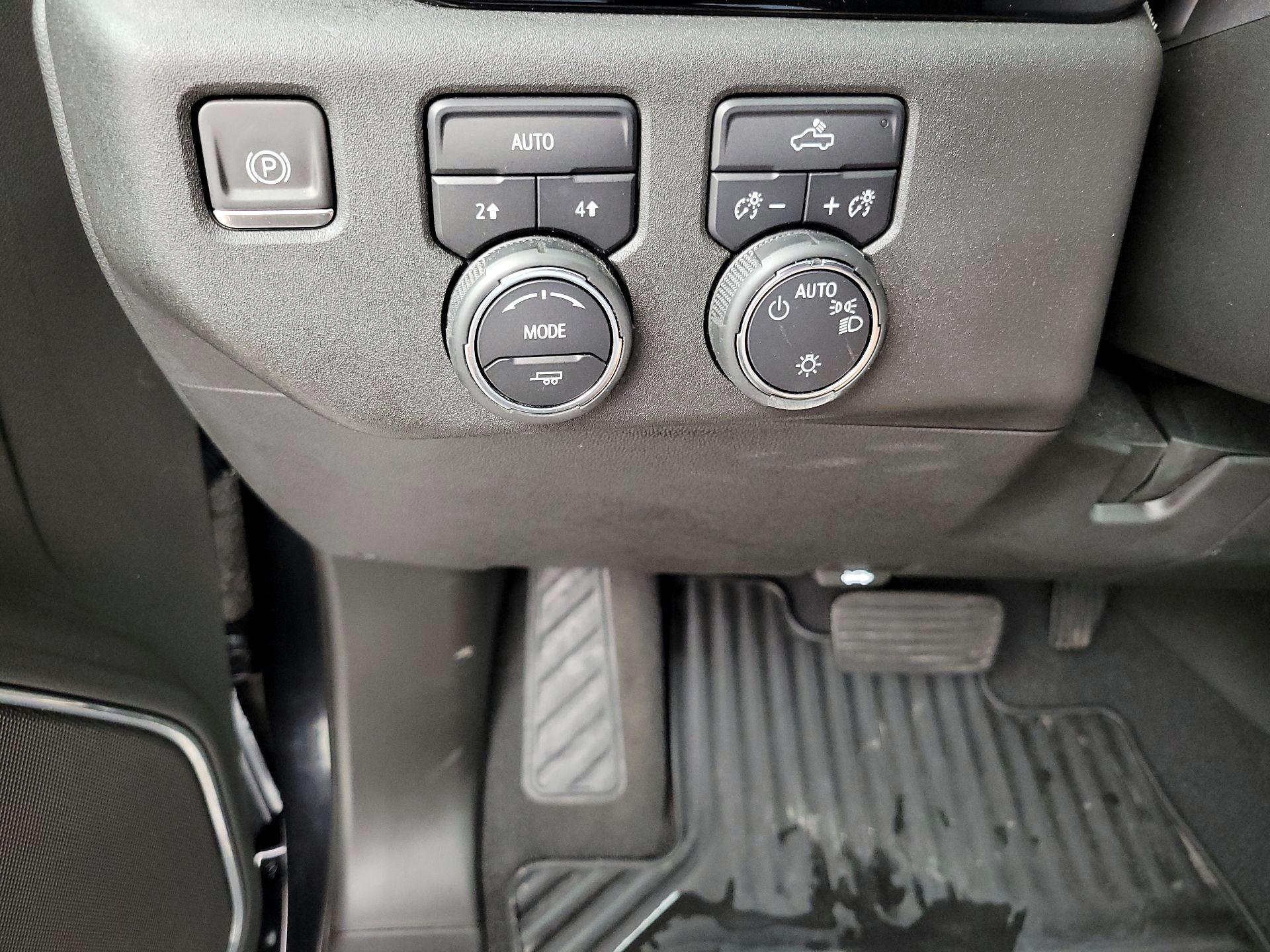 Thumbnail: 2023 Chevrolet Silverado 1500 - 13
