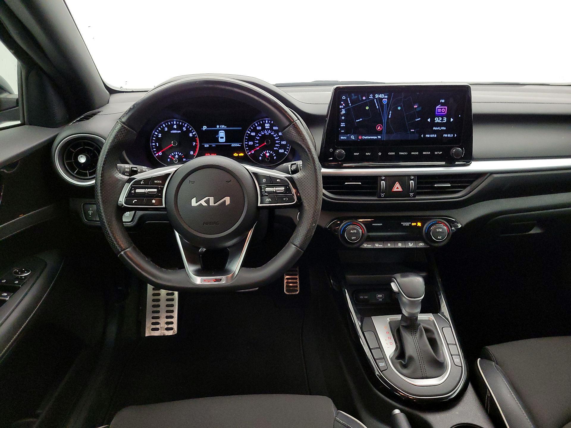 Thumbnail: 2022 Kia Forte - 10