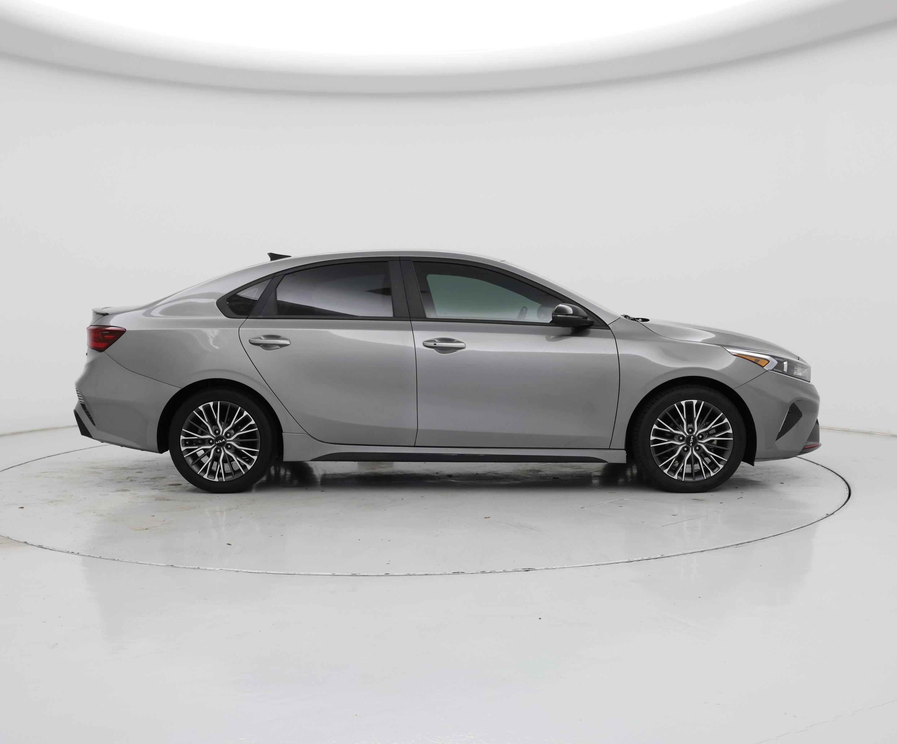 Thumbnail: 2022 Kia Forte - 7