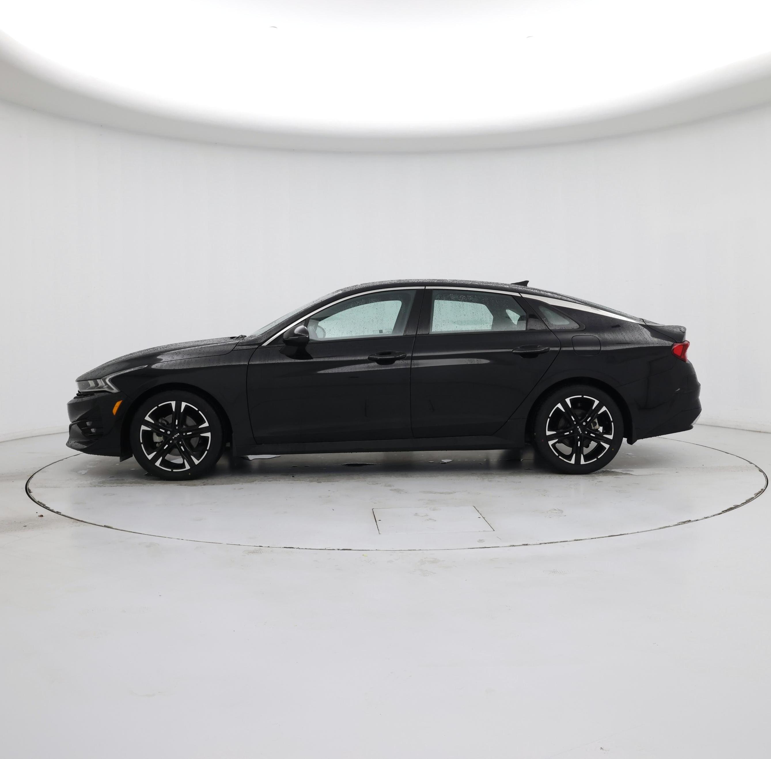Thumbnail: 2023 Kia K5 - 3
