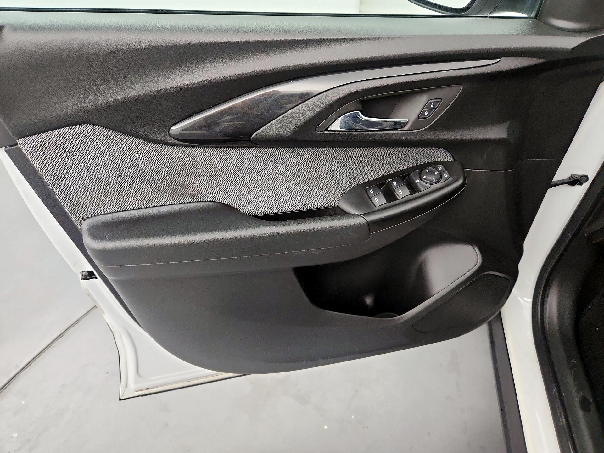 Thumbnail: 2023 Chevrolet TrailBlazer - 12