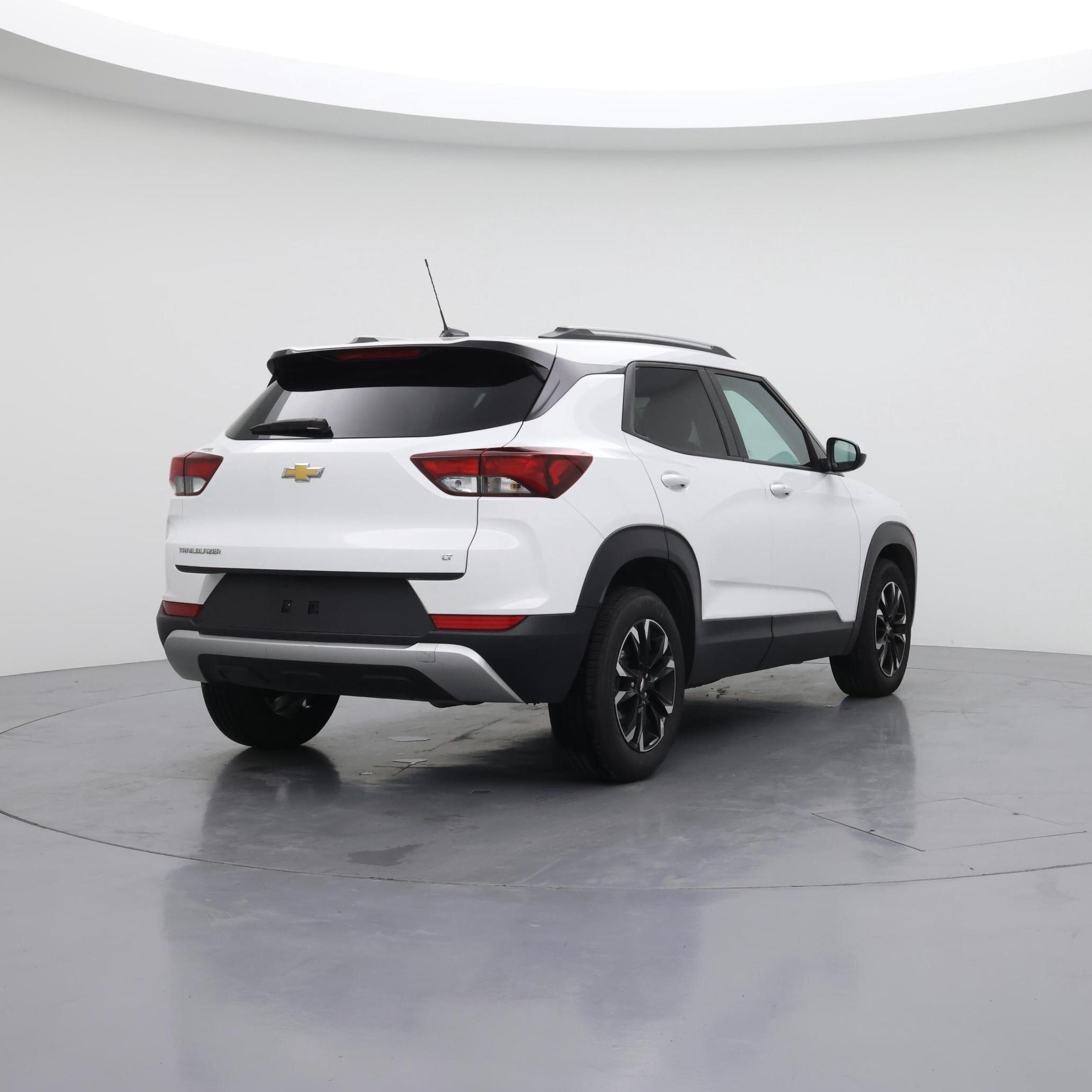 Thumbnail: 2023 Chevrolet TrailBlazer - 8