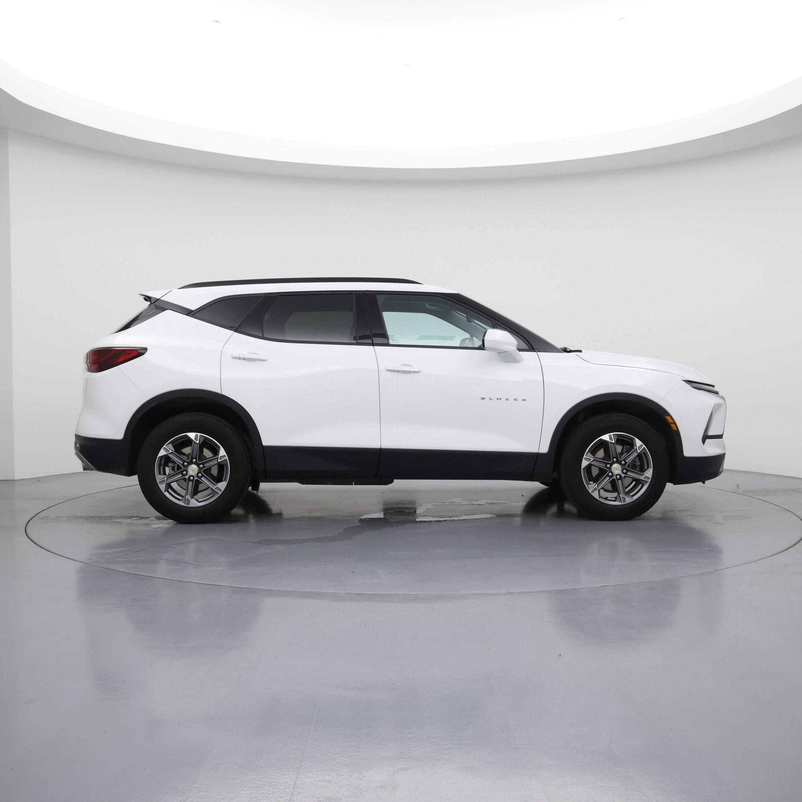 Thumbnail: 2023 Chevrolet Blazer - 7
