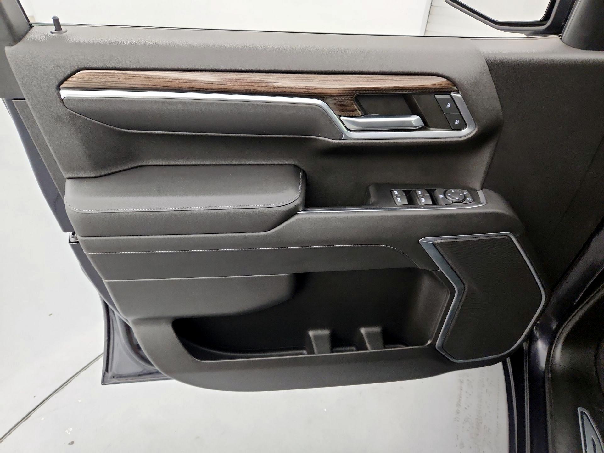 Thumbnail: 2022 Chevrolet Silverado 1500 - 12