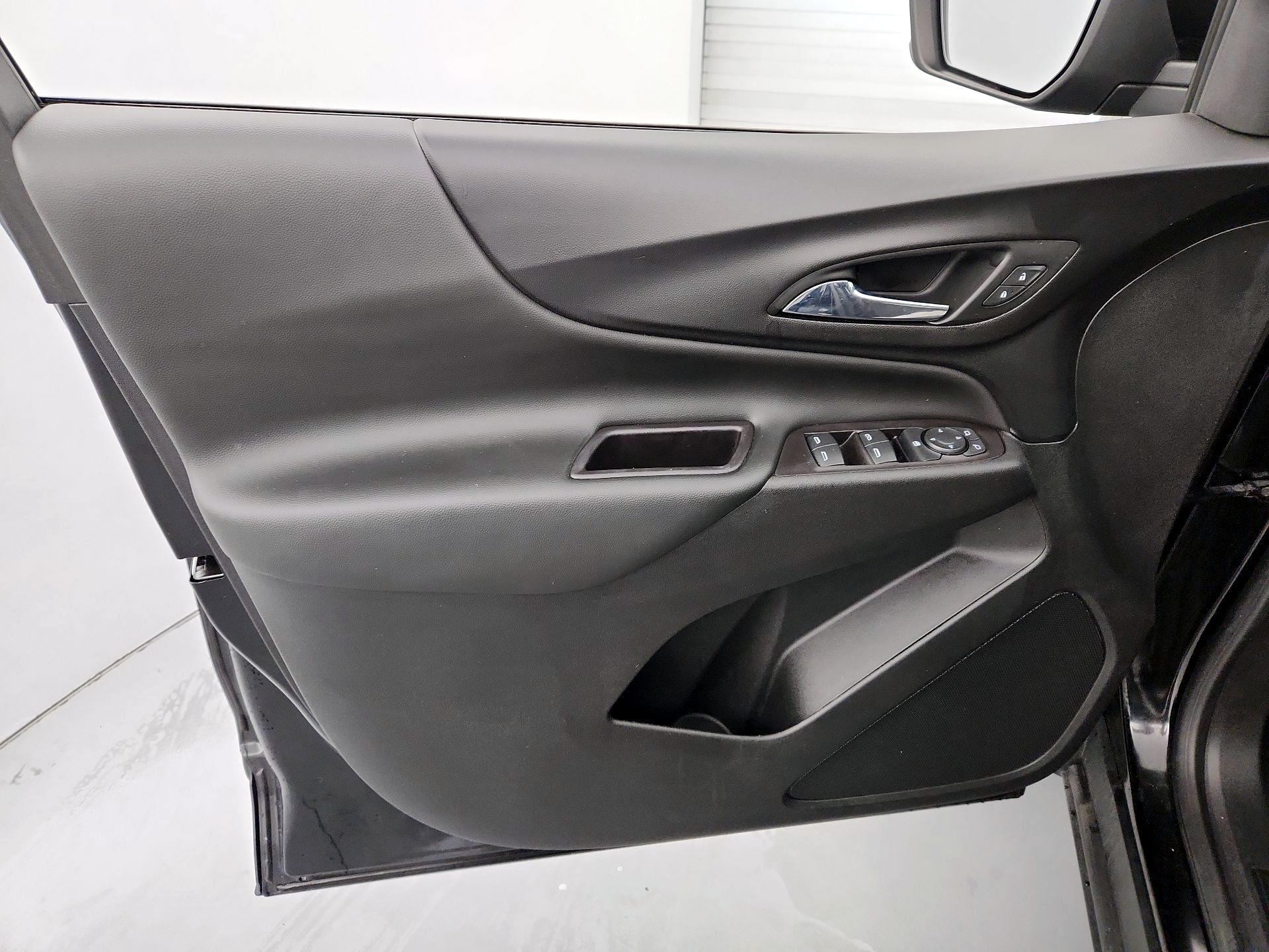 Thumbnail: 2021 Chevrolet Equinox - 12