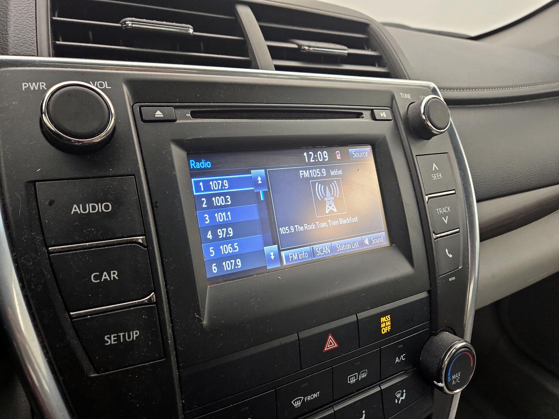 Thumbnail: 2015 Toyota Camry - 15
