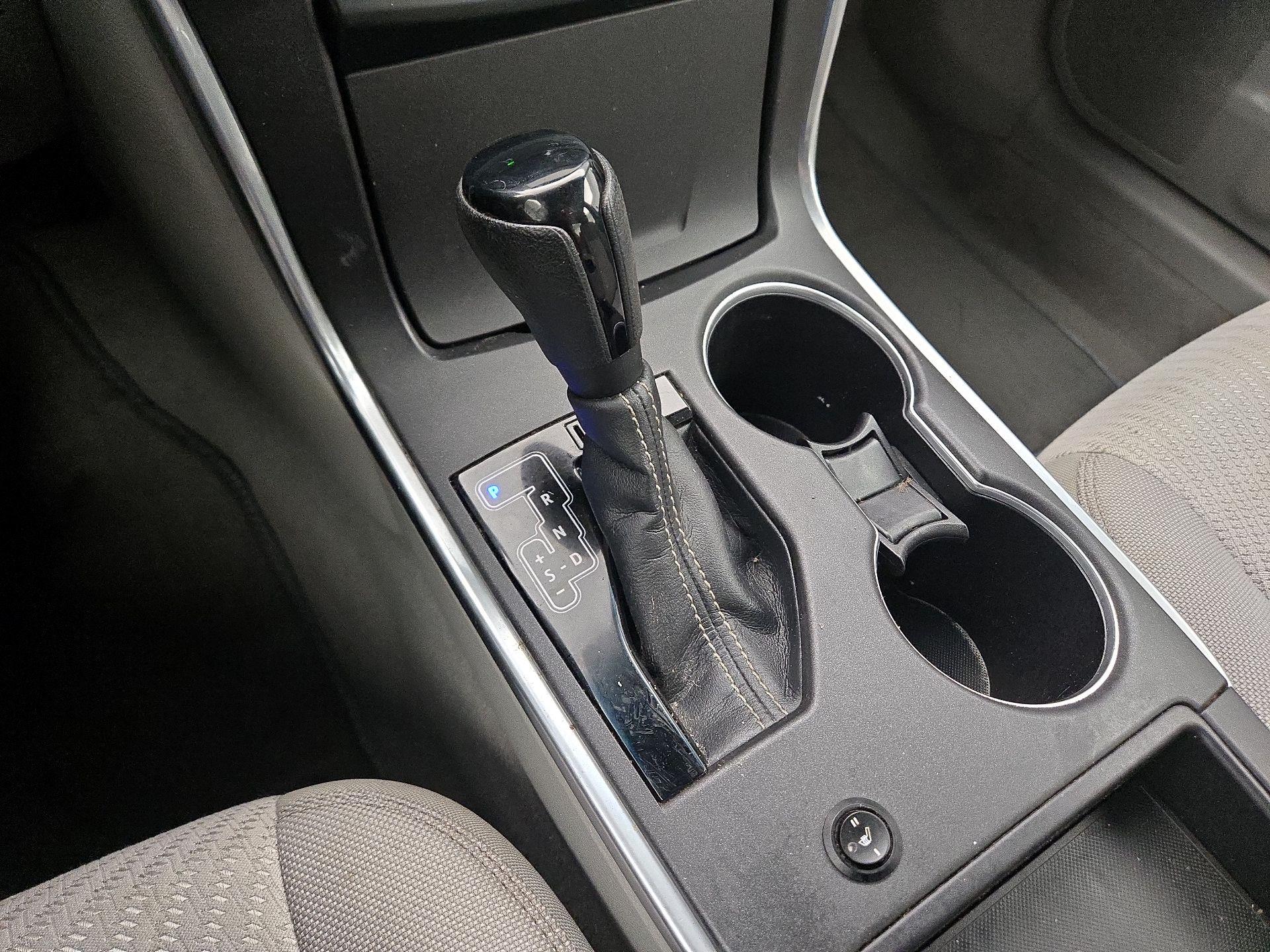 Thumbnail: 2015 Toyota Camry - 17