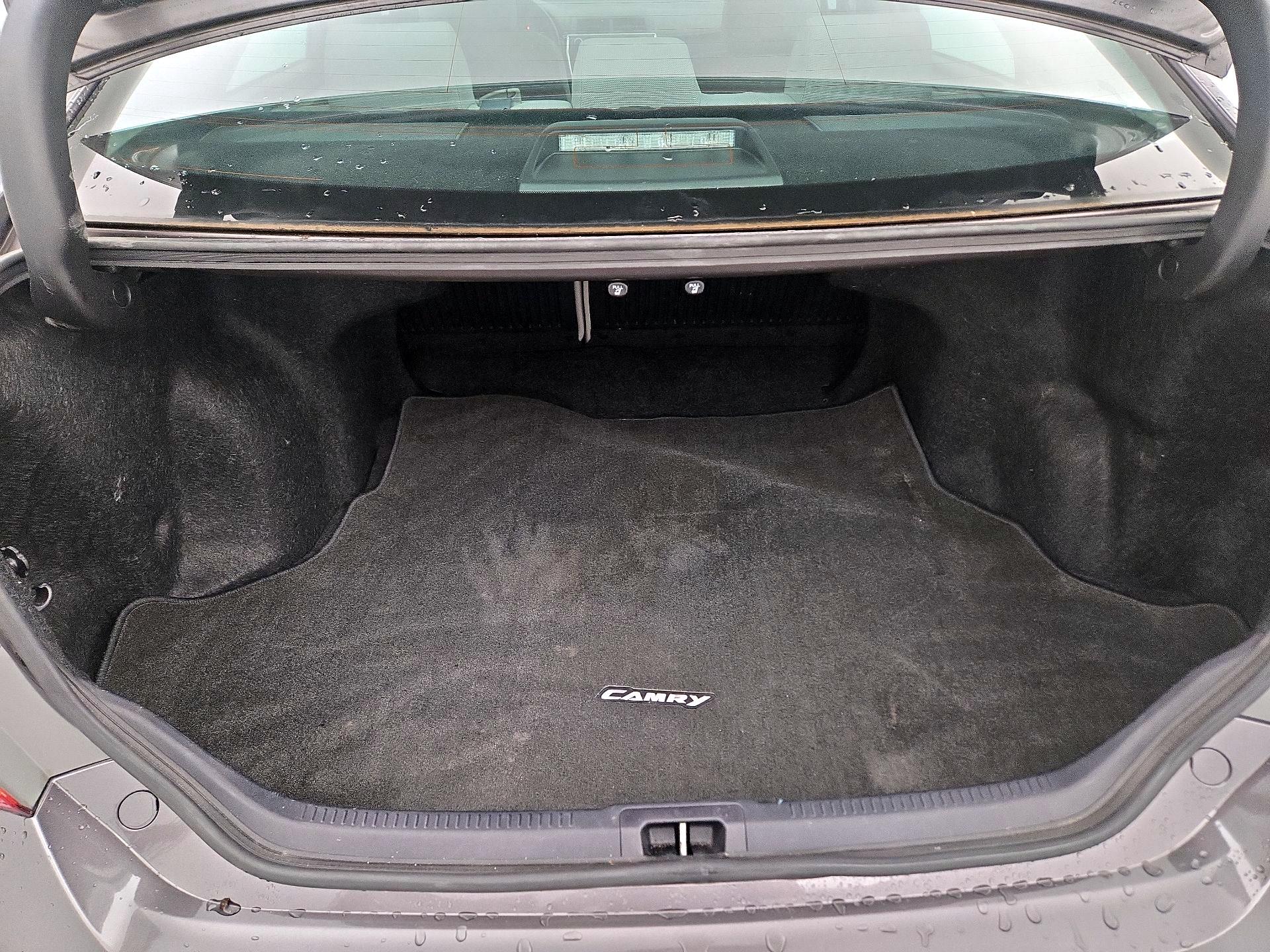 Thumbnail: 2015 Toyota Camry - 20
