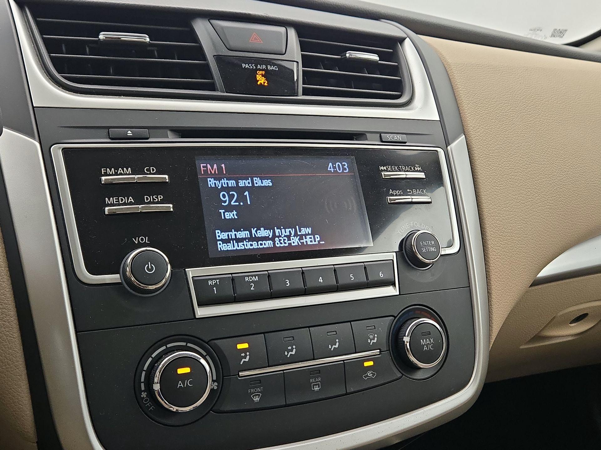 Thumbnail: 2016 Nissan Altima - 15
