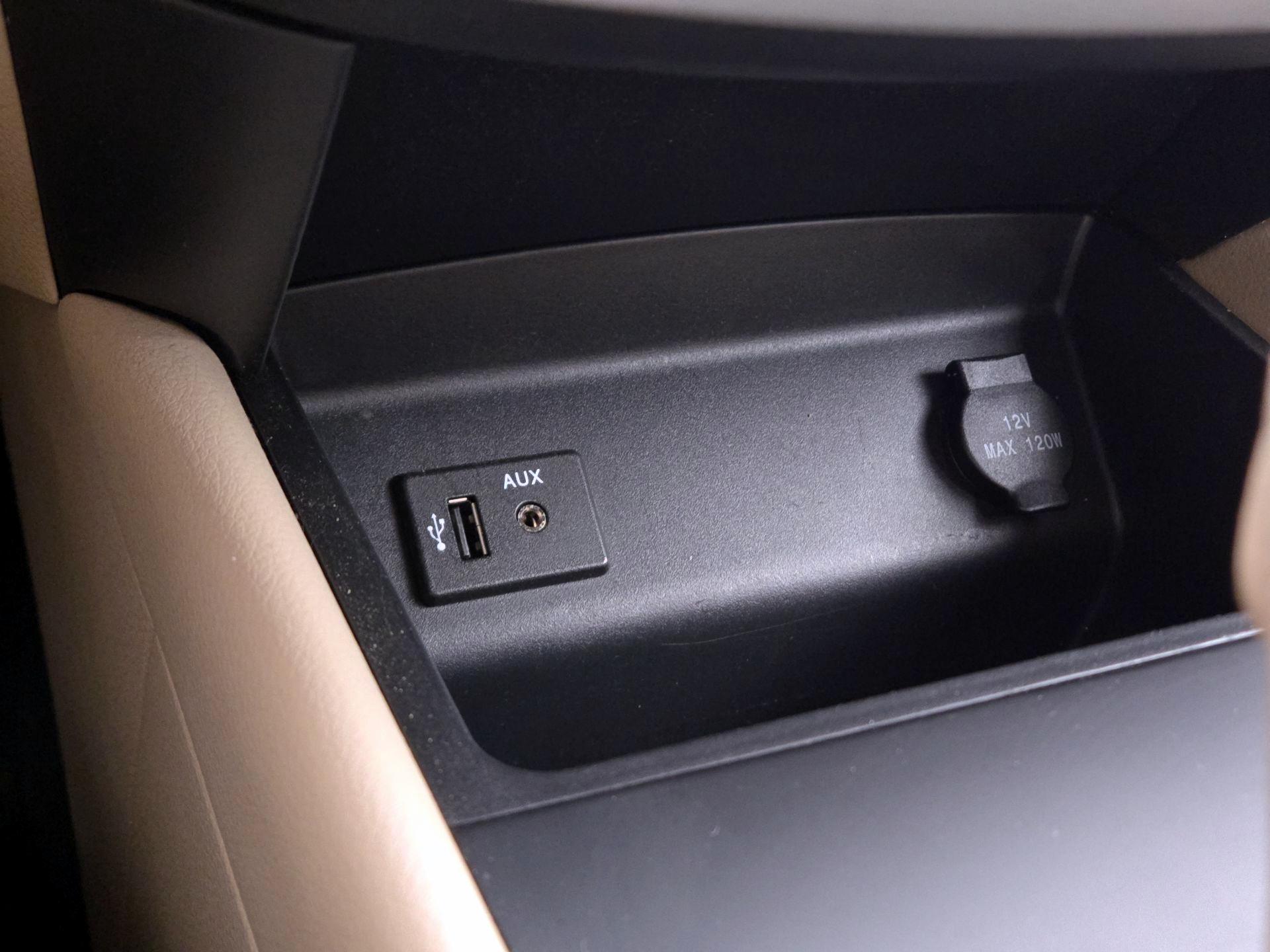 Thumbnail: 2016 Nissan Altima - 18