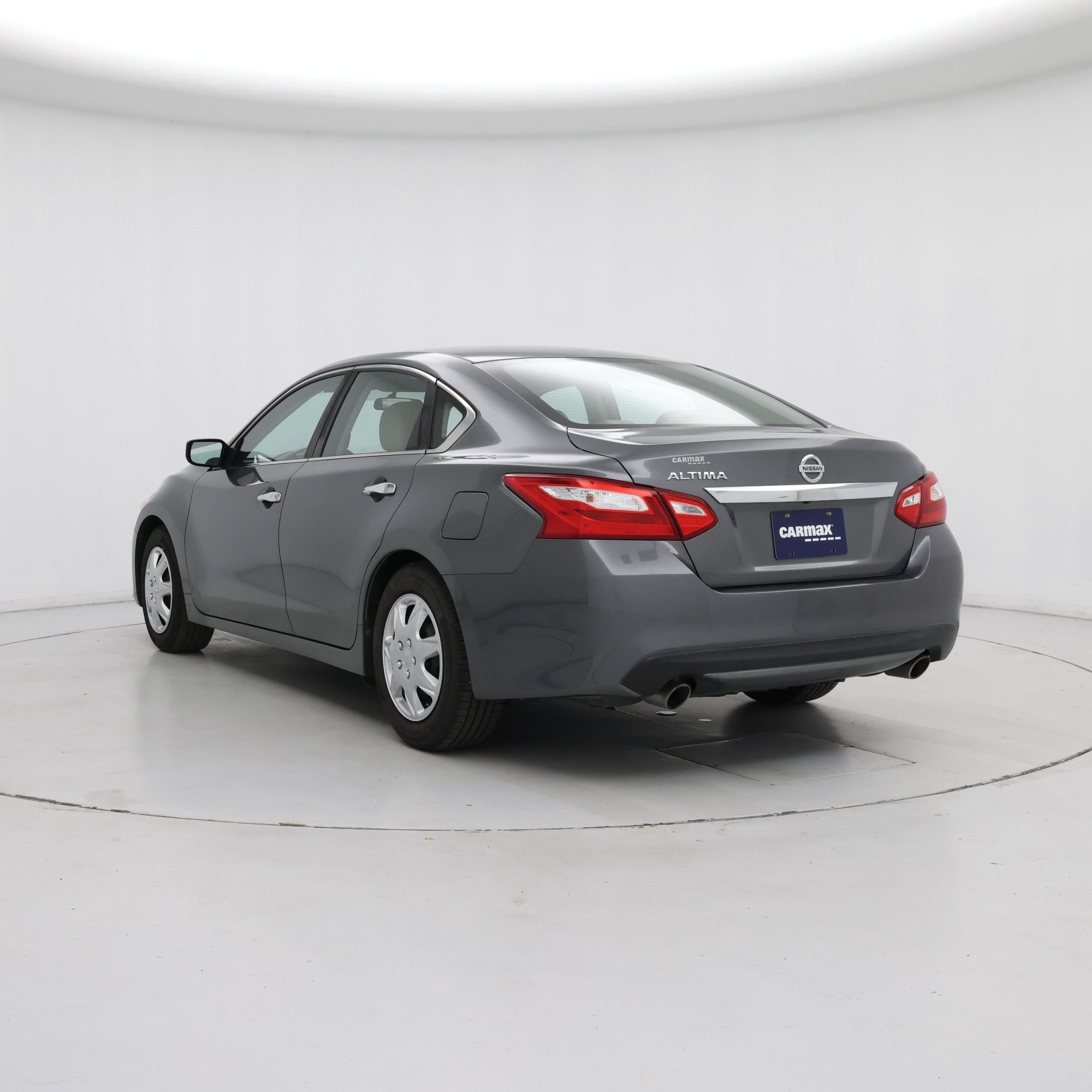 Thumbnail: 2016 Nissan Altima - 2