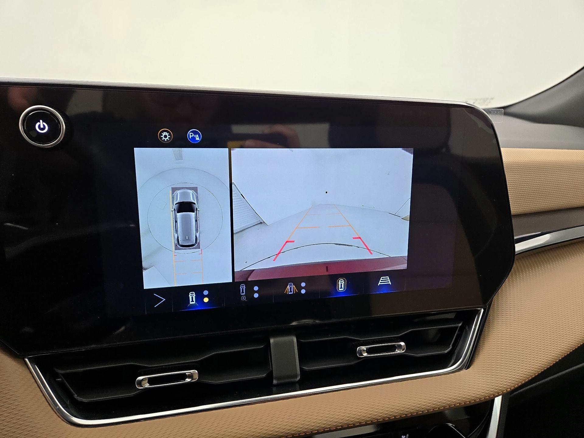 Thumbnail: 2025 Chevrolet Equinox - 14