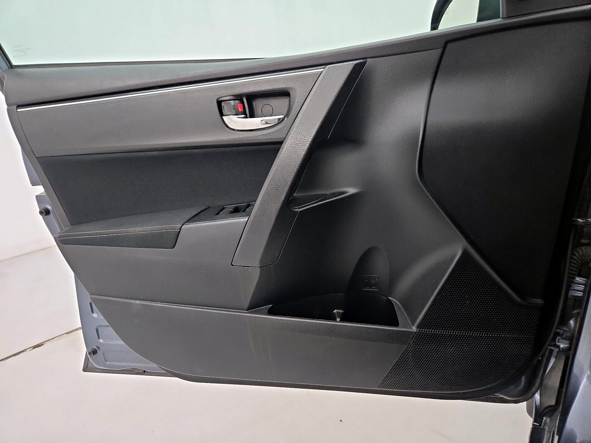 Thumbnail: 2018 Toyota Corolla - 12