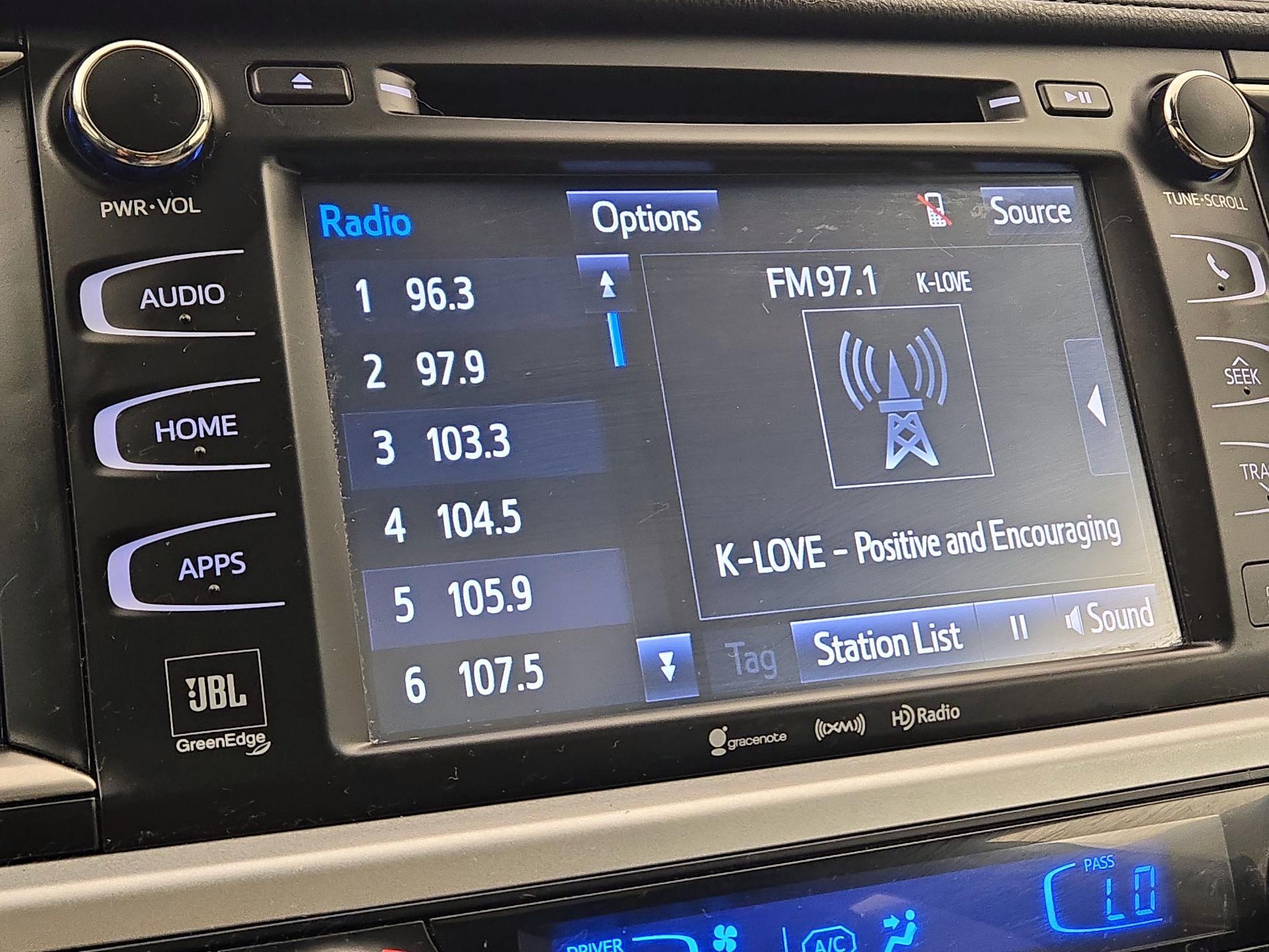 Thumbnail: 2018 Toyota Highlander - 15