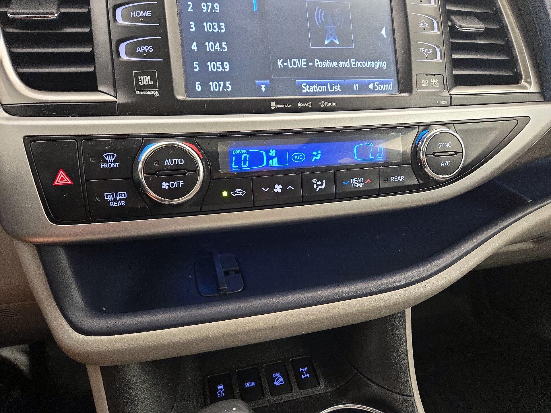 Thumbnail: 2018 Toyota Highlander - 16