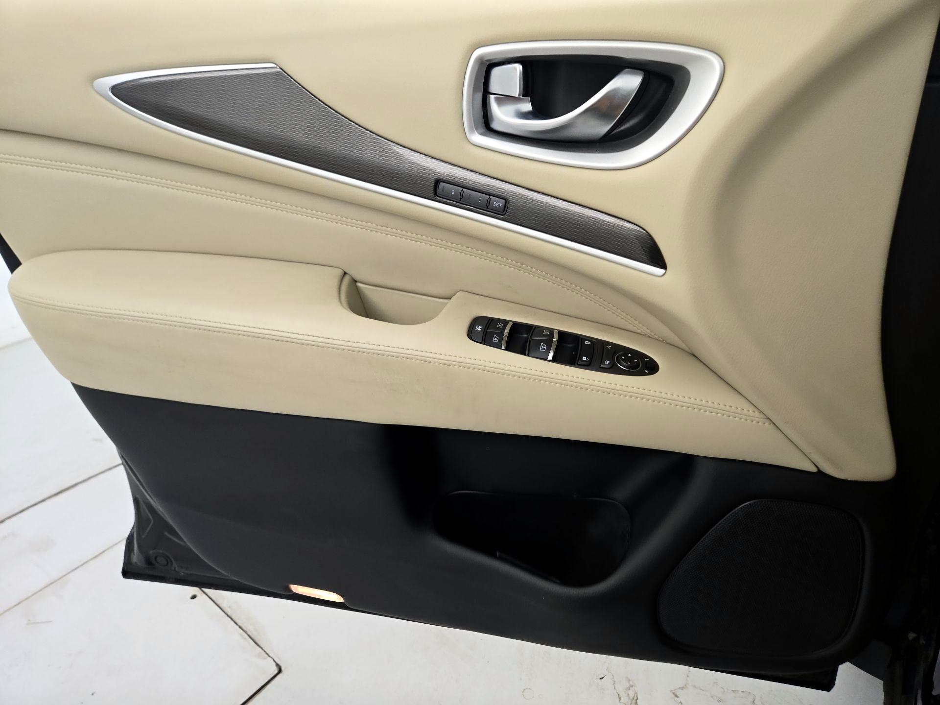 Thumbnail: 2020 INFINITI QX60 - 12