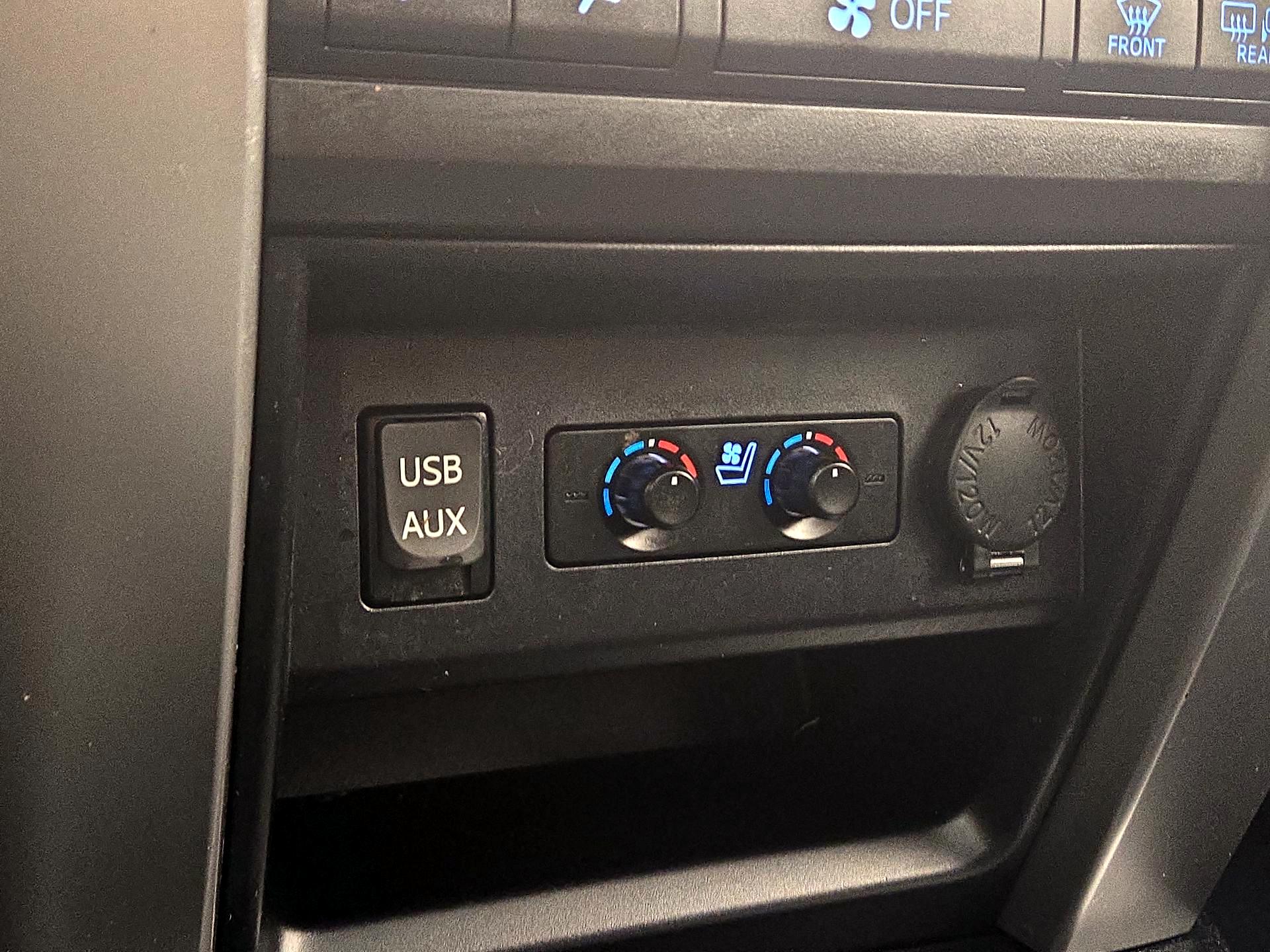 Thumbnail: 2019 Toyota 4Runner - 18