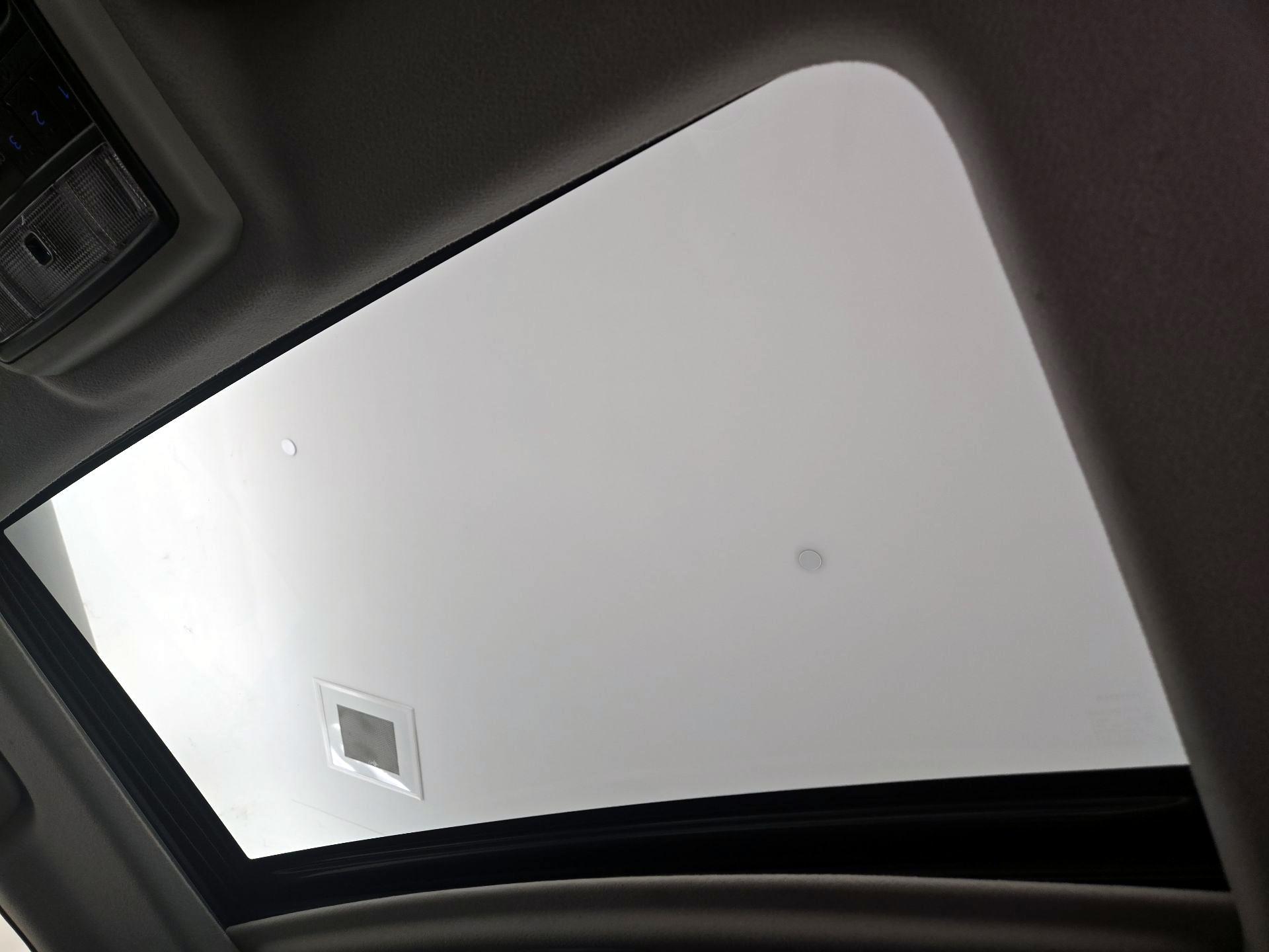 Thumbnail: 2019 Toyota 4Runner - 19