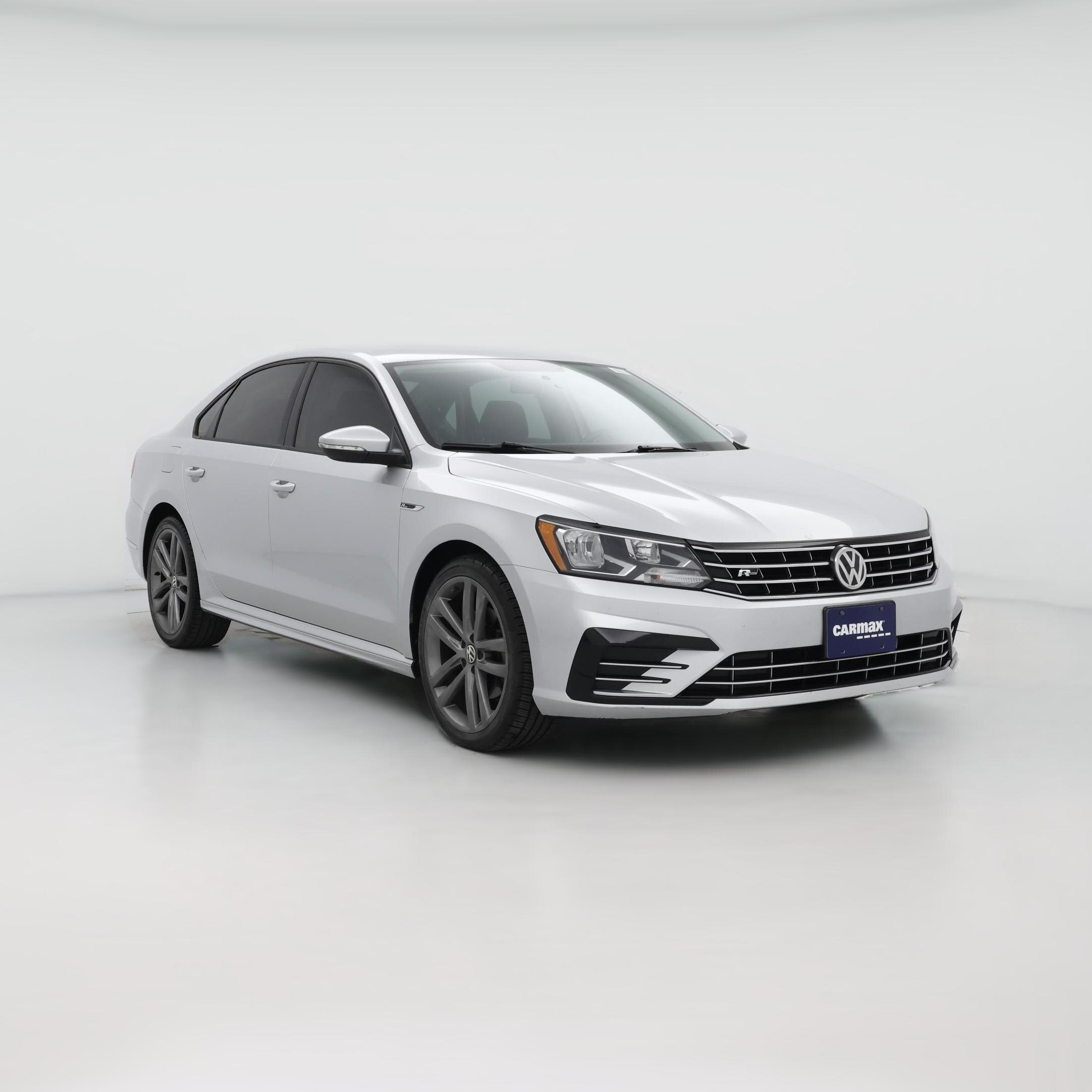Thumbnail: 2018 Volkswagen Passat - 1
