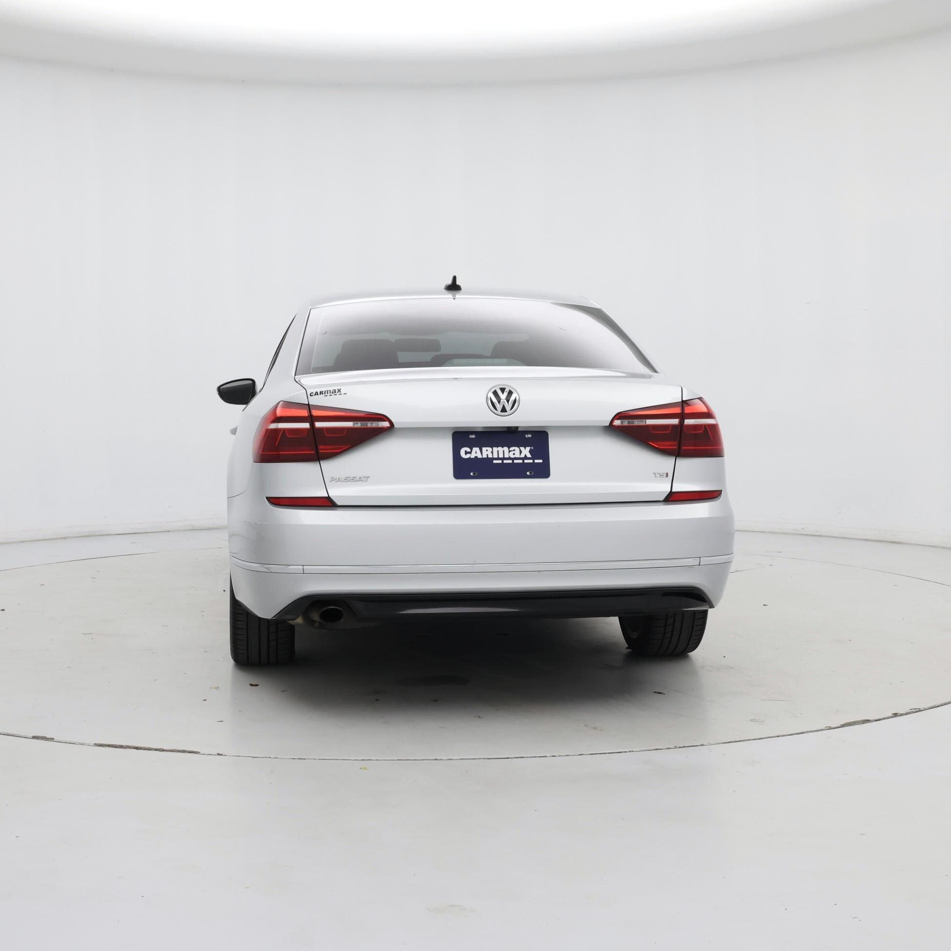 Thumbnail: 2018 Volkswagen Passat - 6